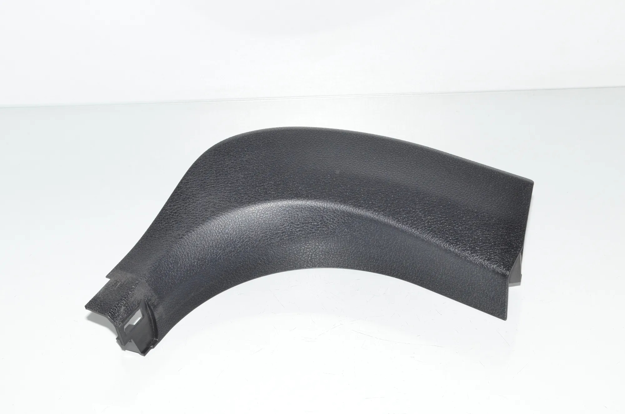 Front Right Interior Step Trim – OEM 9162736 · BMW 5 Touring (F11) M 550 d xDrive 2012