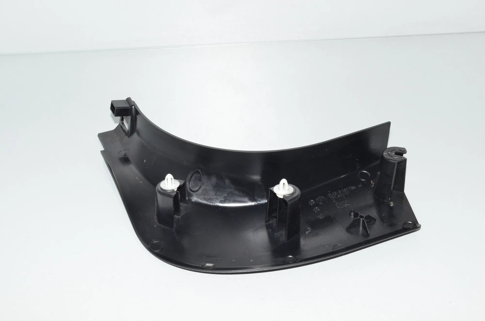 Front Right Interior Step Trim – OEM 9162736 · BMW 5 Touring (F11) M 550 d xDrive 2012 – 4