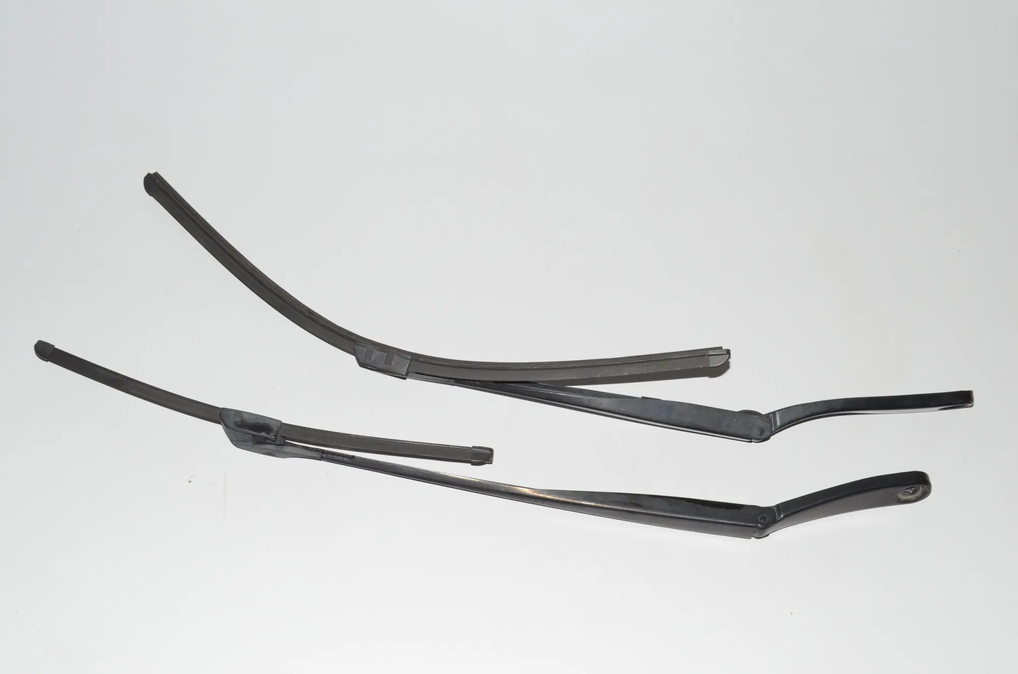 Front Wiper Arms – OEM 7203156 · BMW 5 Touring (F11) M 550 d xDrive 2012