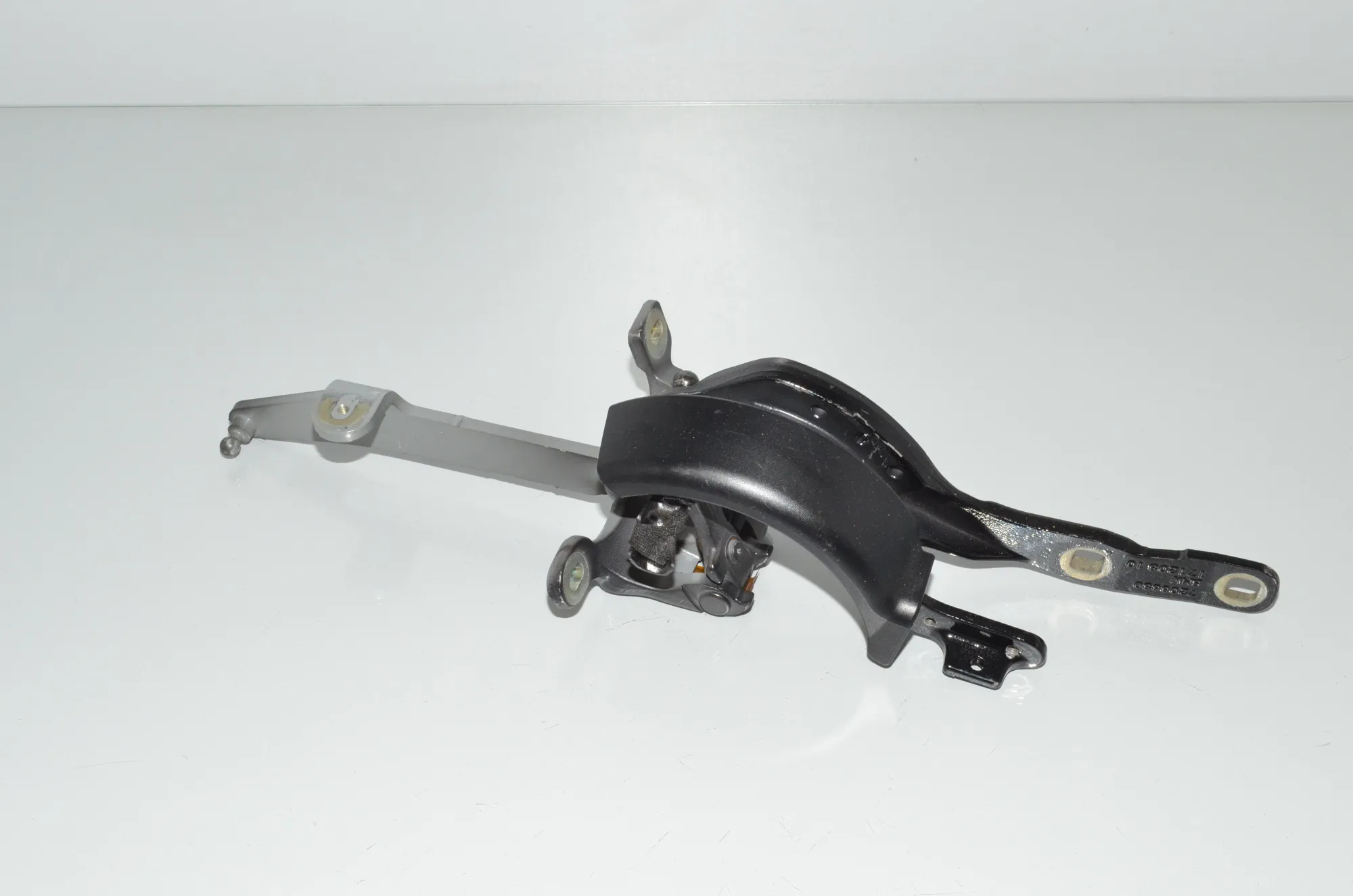 Left Side Bootlid Hinge – OEM 7206639 · BMW 5 Touring (F11) M 550 d xDrive 2012
