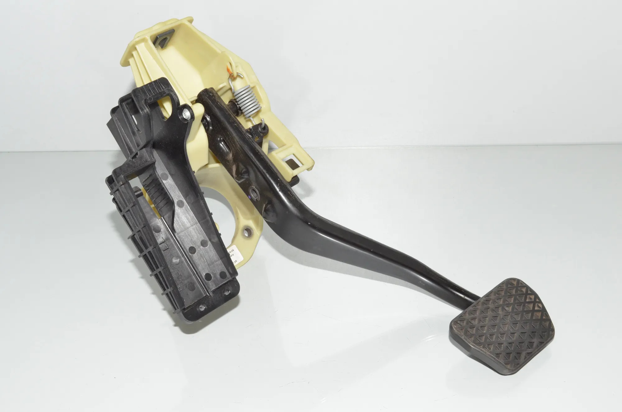 Brake Pedal – OEM 6775368 · BMW 5 Touring (F11) M 550 d xDrive 2012