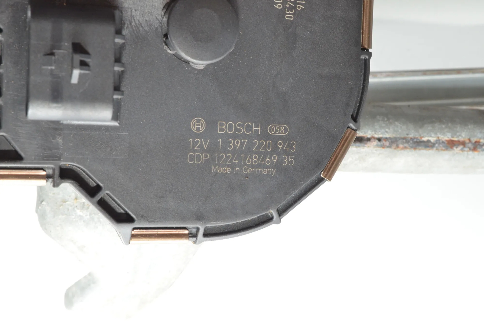 Front Windshield Wiper Mechanism – OEM 61617272451 · BMW 5 Touring (F11) M 550 d xDrive 2012 – 5