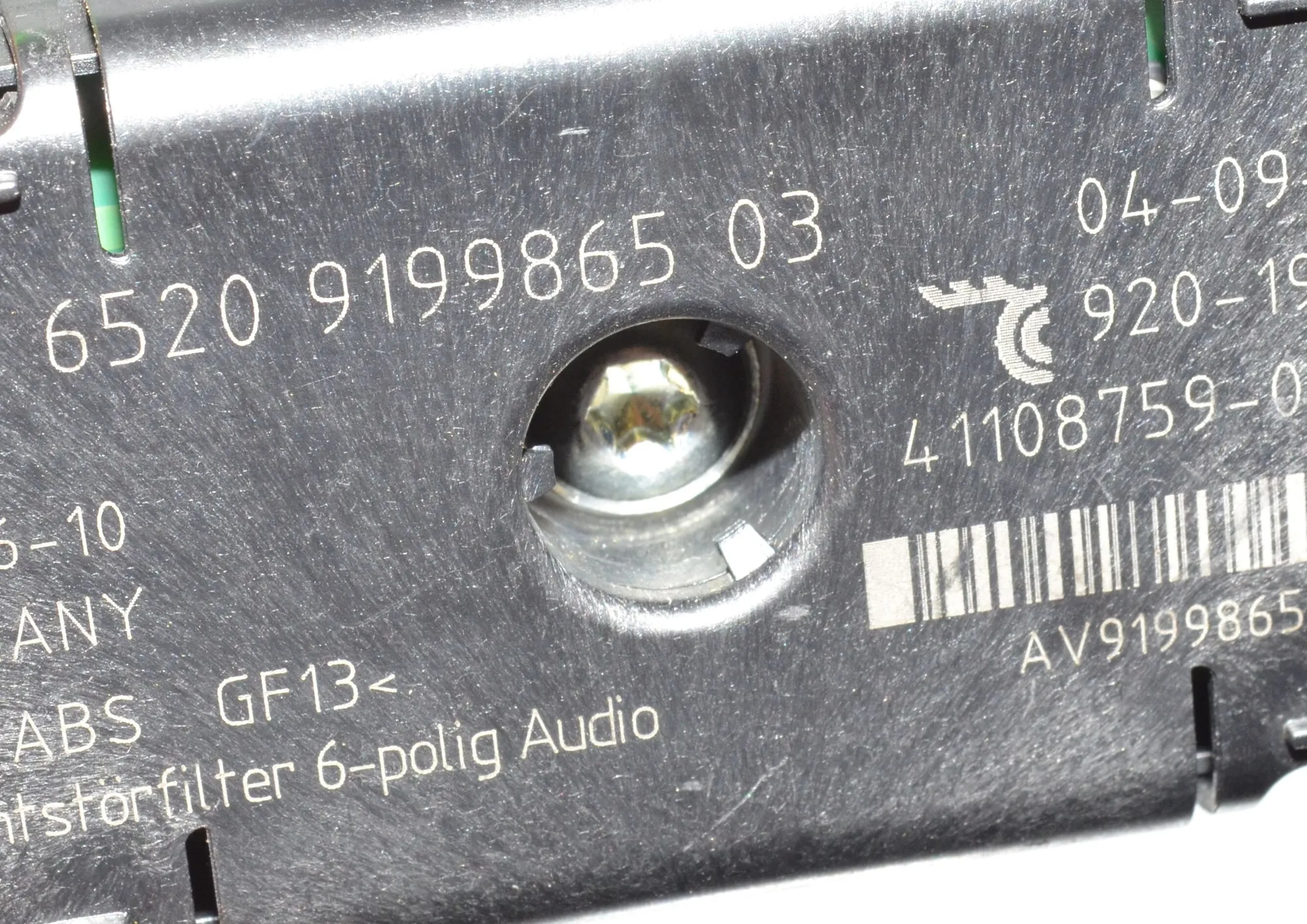 Antenna Amplifier – OEM 9199865 · BMW 5 Touring (F11) M 550 d xDrive 2012 – 6