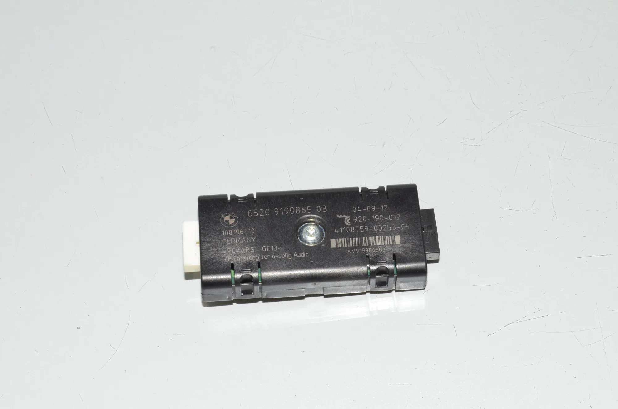 Antenna Amplifier – OEM 9199865 · BMW 5 Touring (F11) M 550 d xDrive 2012 – 3