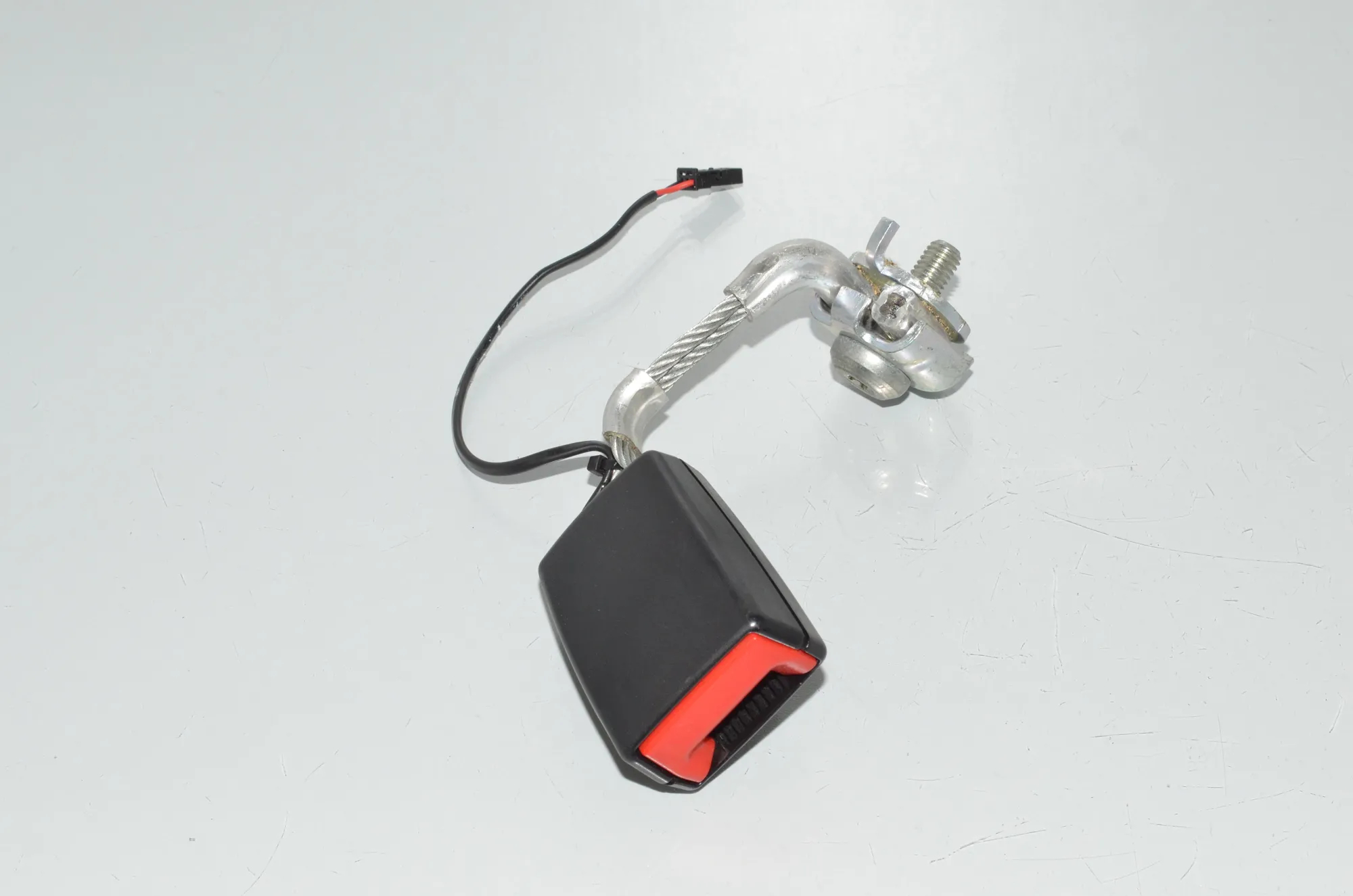 Rear Left Seat Buckle – OEM 7243273 · BMW 5 Touring (F11) M 550 d xDrive 2012