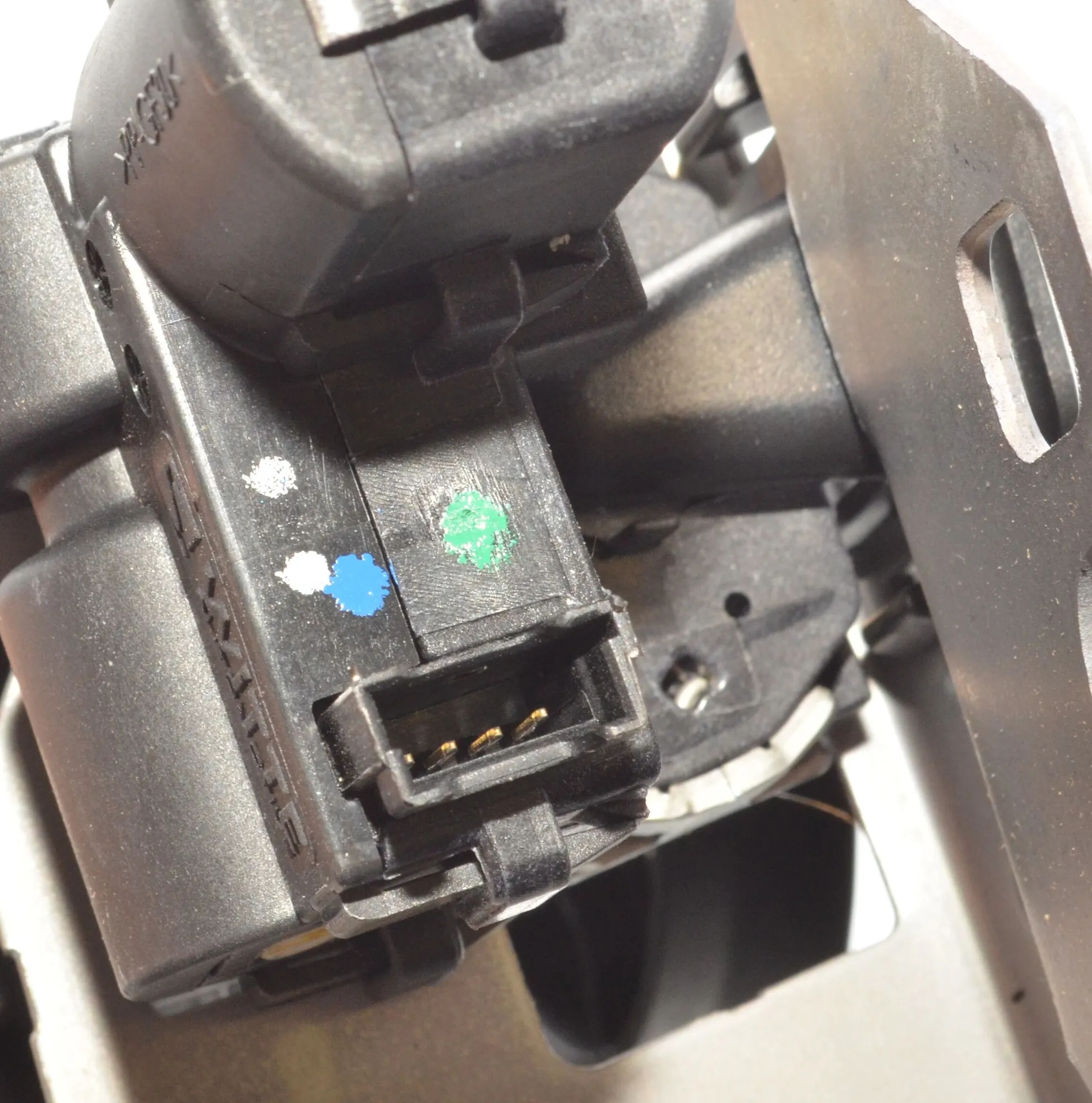 Tailgate Window Wiper Motor – OEM 7311415 · BMW 5 Touring (F11) M 550 d xDrive 2012 – 8