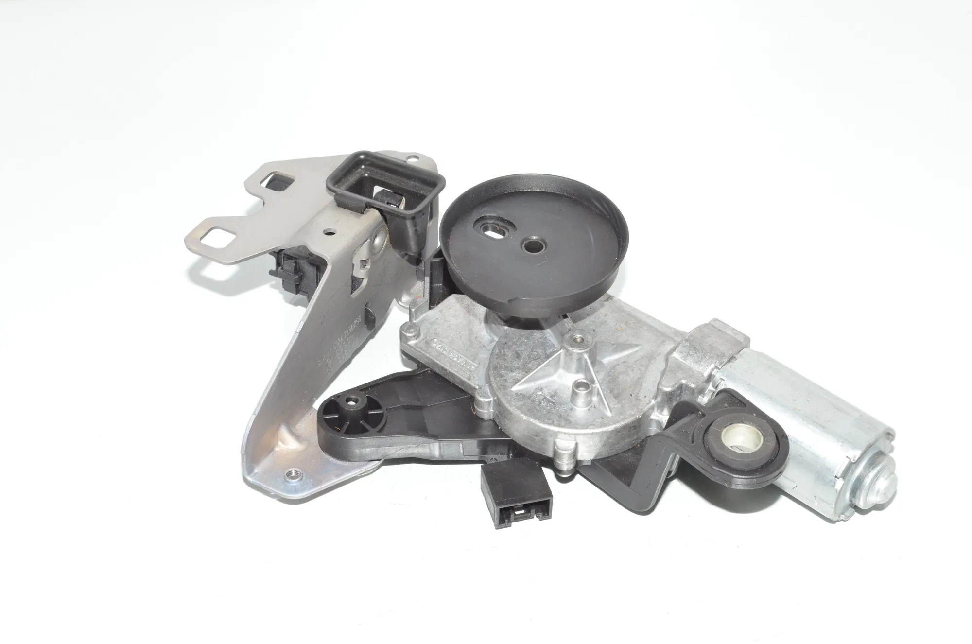 Tailgate Window Wiper Motor – OEM 7311415 · BMW 5 Touring (F11) M 550 d xDrive 2012 – 2