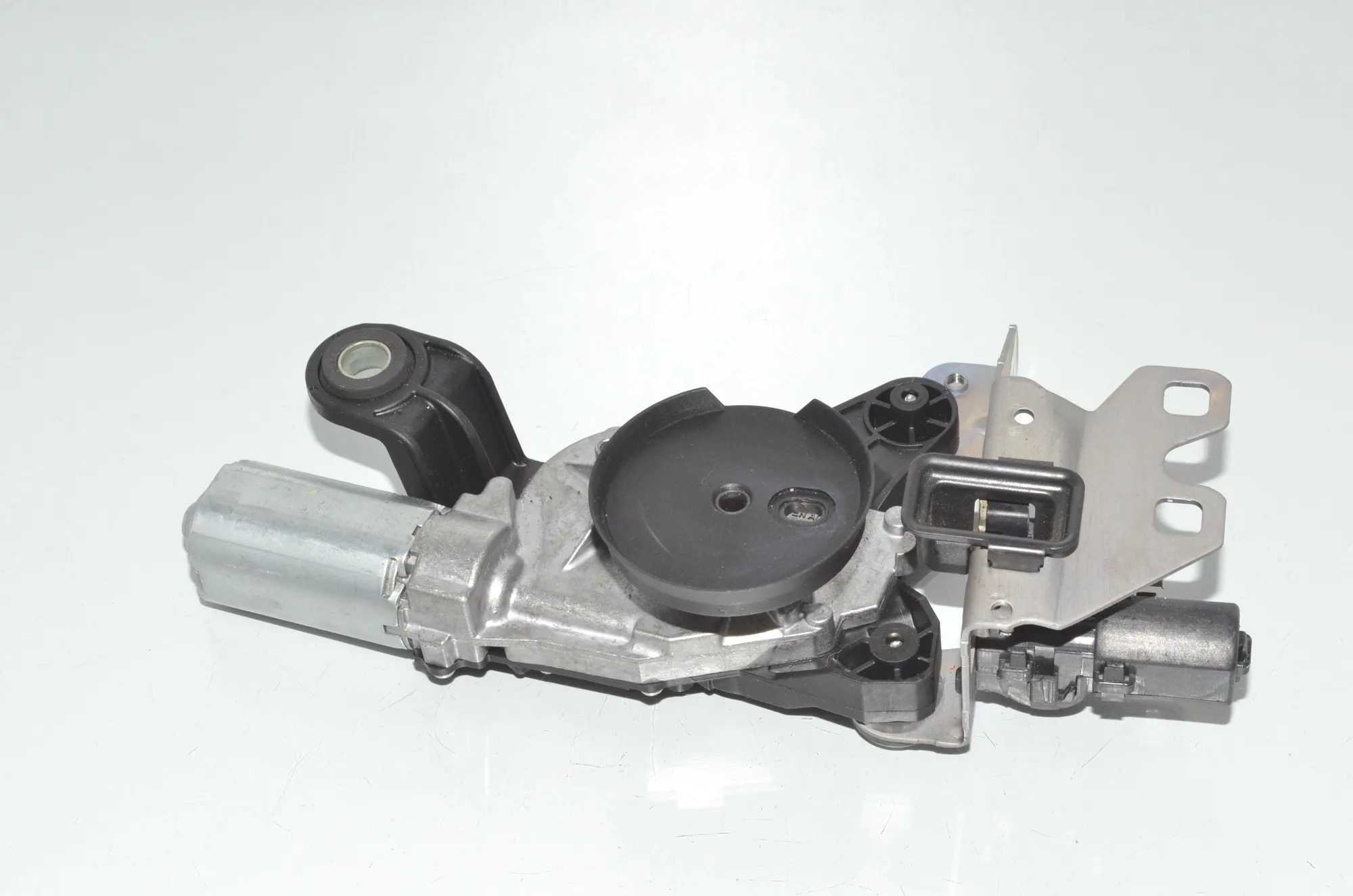Tailgate Window Wiper Motor – OEM 7311415 · BMW 5 Touring (F11) M 550 d xDrive 2012