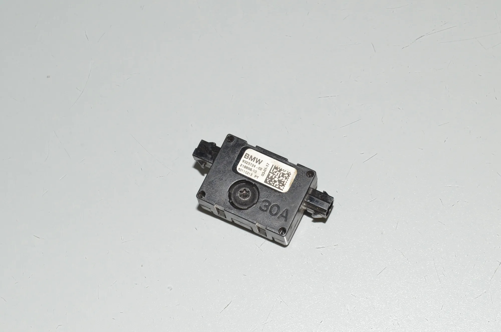 Antenna Amplifier – OEM 65209325724 · BMW 7 (G11, G12) BMW 7 (G11, G12) 725 d, Ld 2015 – 2