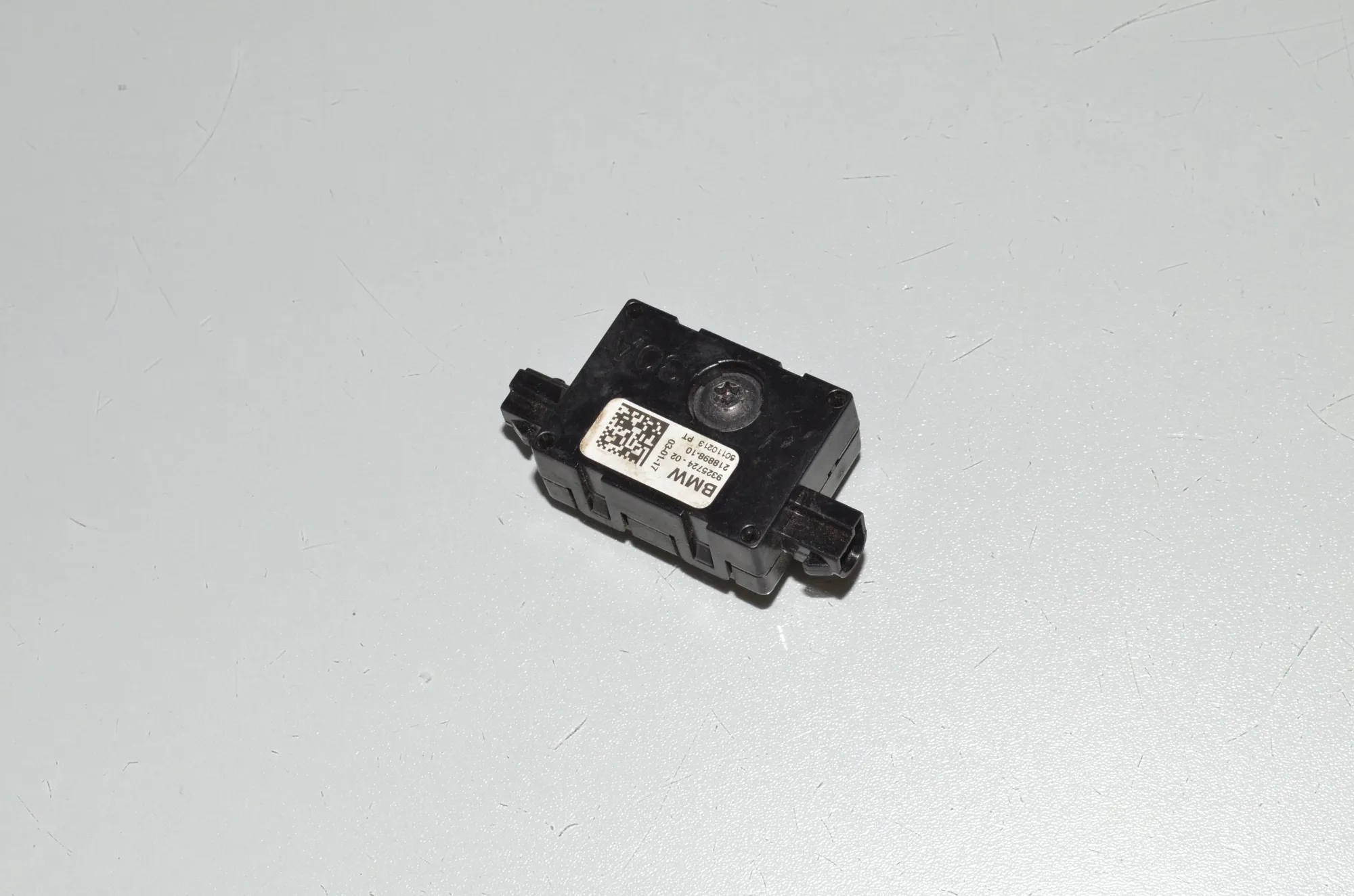 Antenna Amplifier – OEM 65209325724 · BMW 7 (G11, G12) BMW 7 (G11, G12) 725 d, Ld 2015