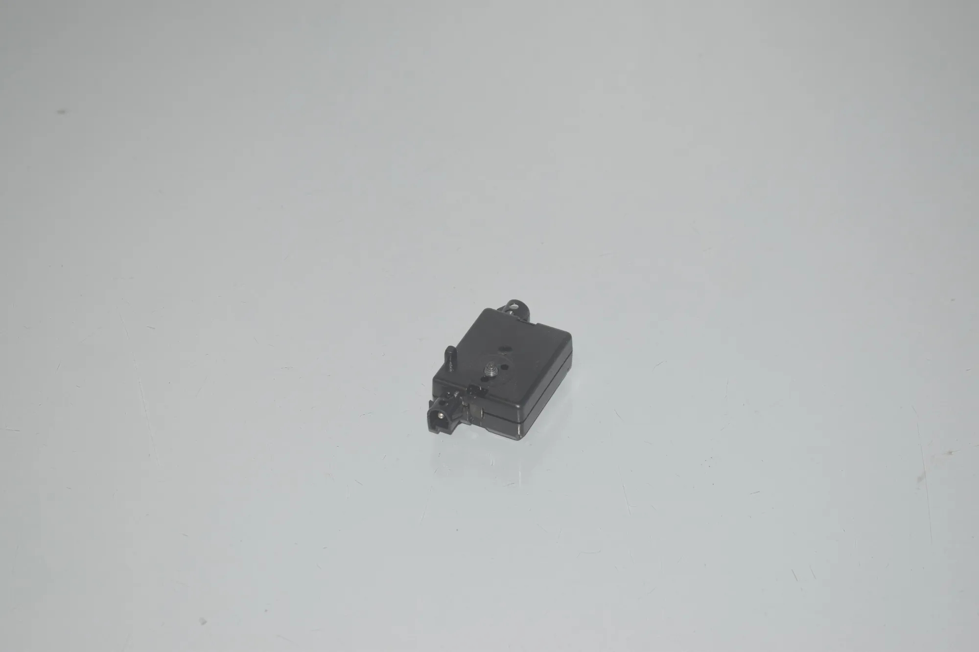 Antenna – OEM 9231466 · BMW 3 (F30, F80) 320 i Efficient Dynamics 2014 – 2