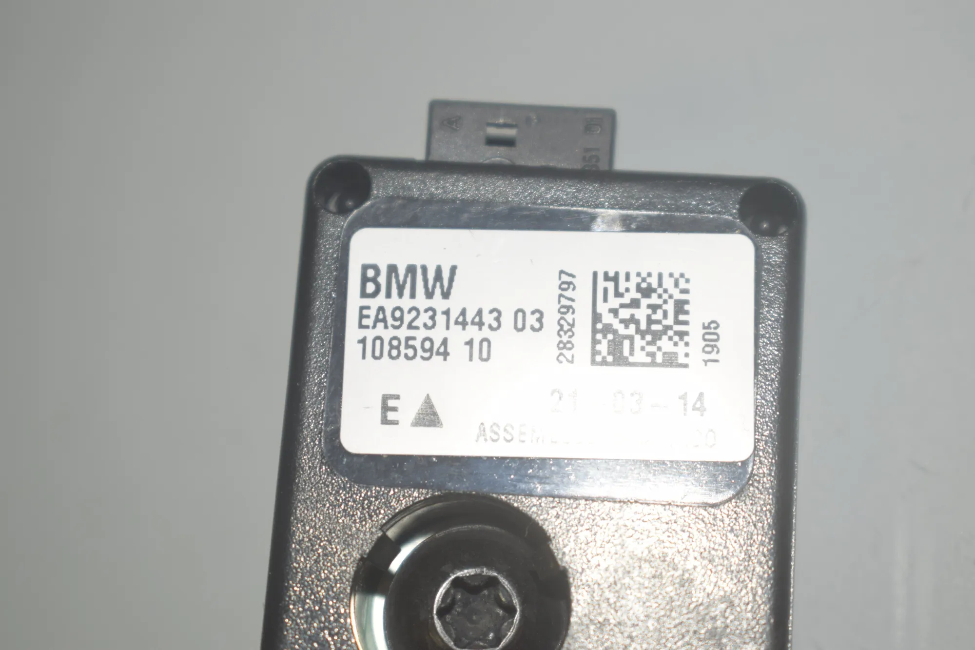 Antenna – OEM 9231443 · BMW 3 (F30, F80) 320 i Efficient Dynamics 2014 – 4