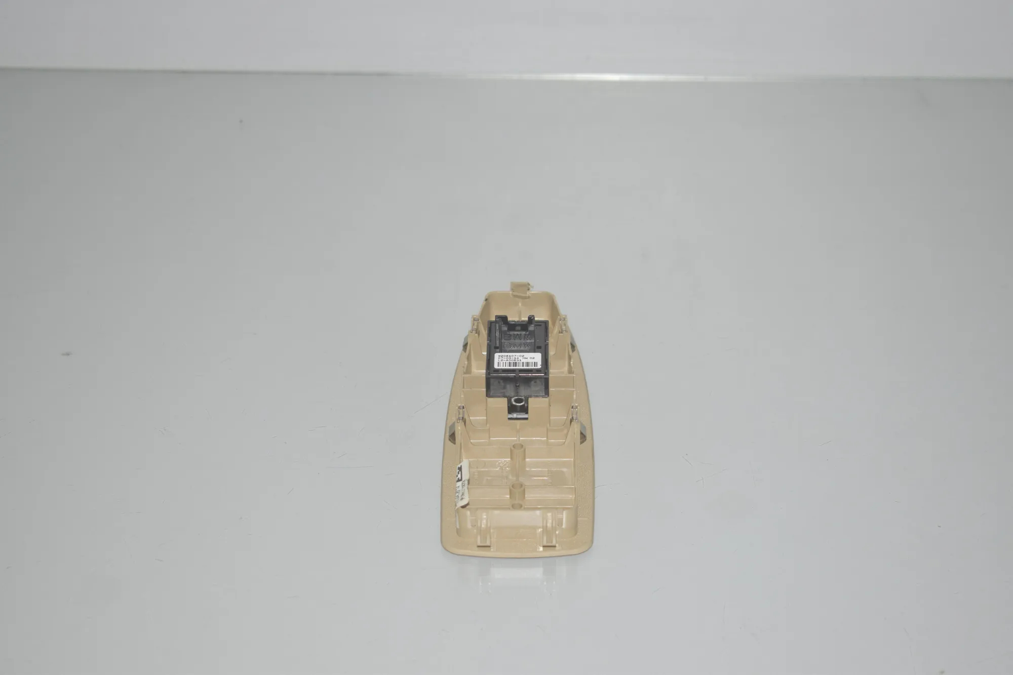 Front Right Door Window Switch – OEM 9208107 · BMW 3 (F30, F80) 320 i Efficient Dynamics 2014 – 2