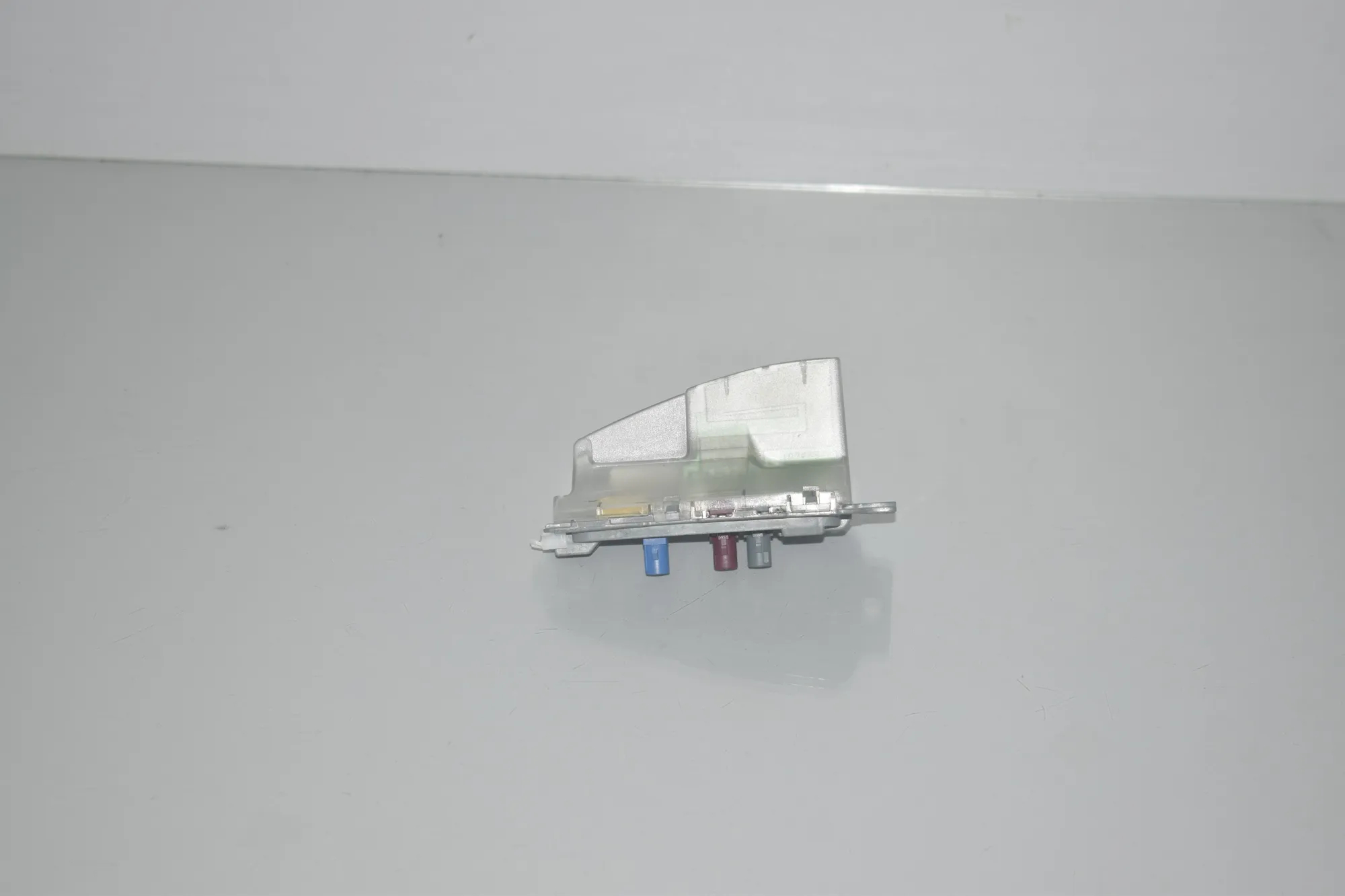 Antenna – OEM 9226896 · BMW 3 (F30, F80) 320 i Efficient Dynamics 2014