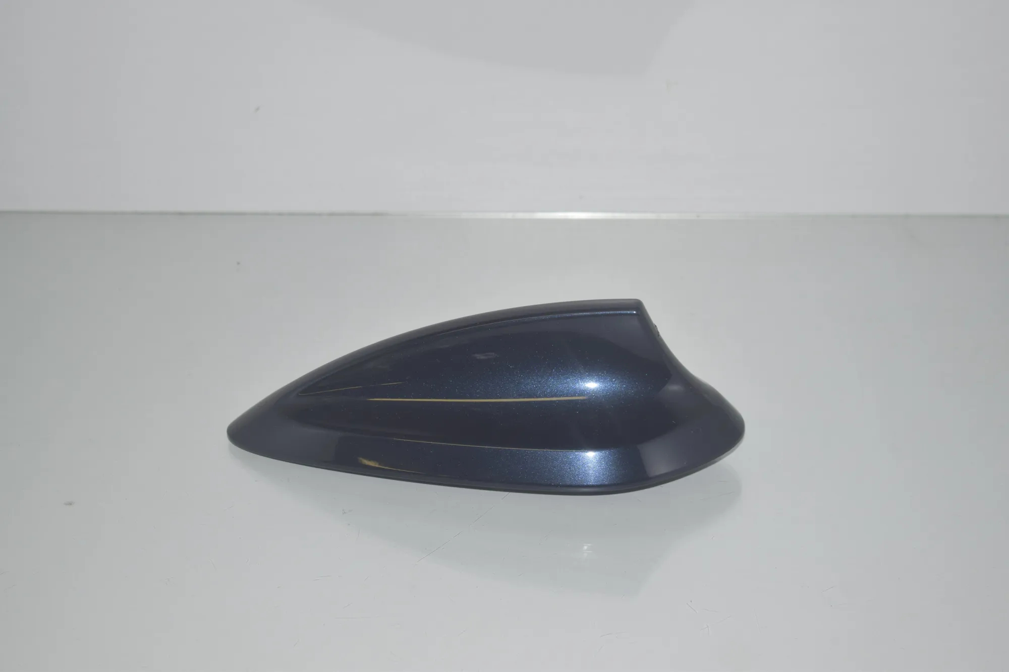Antenna Trim – OEM 9253668 · BMW 3 (F30, F80) 320 i Efficient Dynamics 2014