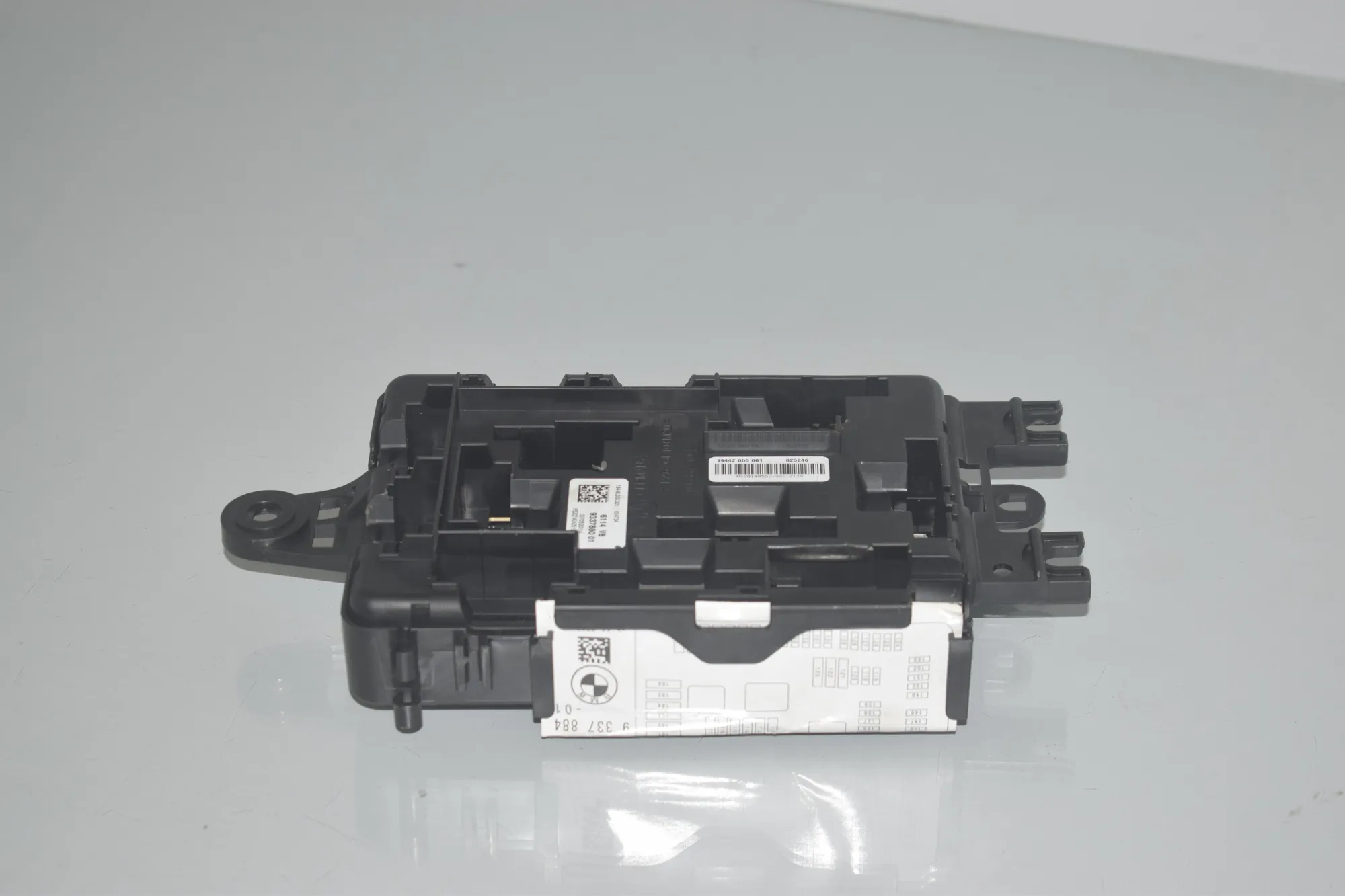 Fuse Box – OEM 9337880 · BMW 3 (F30, F80) 320 i Efficient Dynamics 2014 – 3