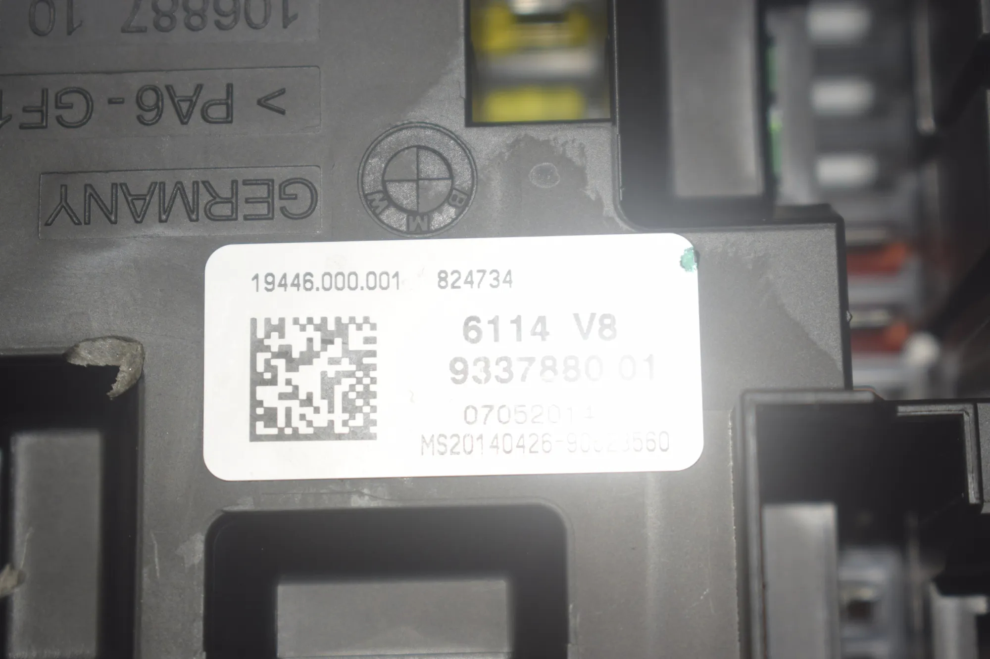 Fuse Box – OEM 9337880 · BMW 3 (F30, F80) 320 i Efficient Dynamics 2014 – 5