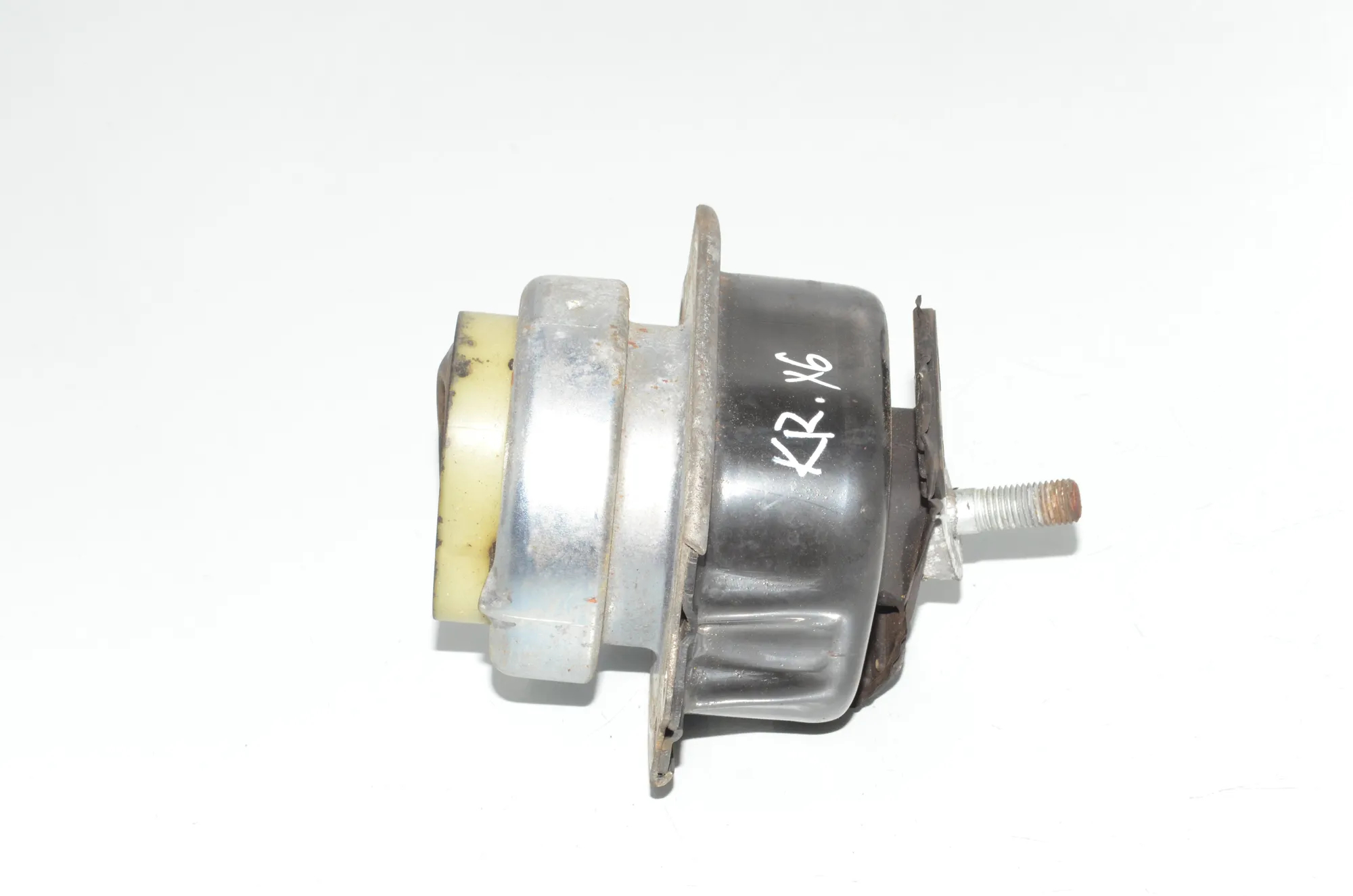 Left Side Engine Mount – OEM 6780653 · BMW X6 (E71, E72) xDrive 50 i 2009 – 3
