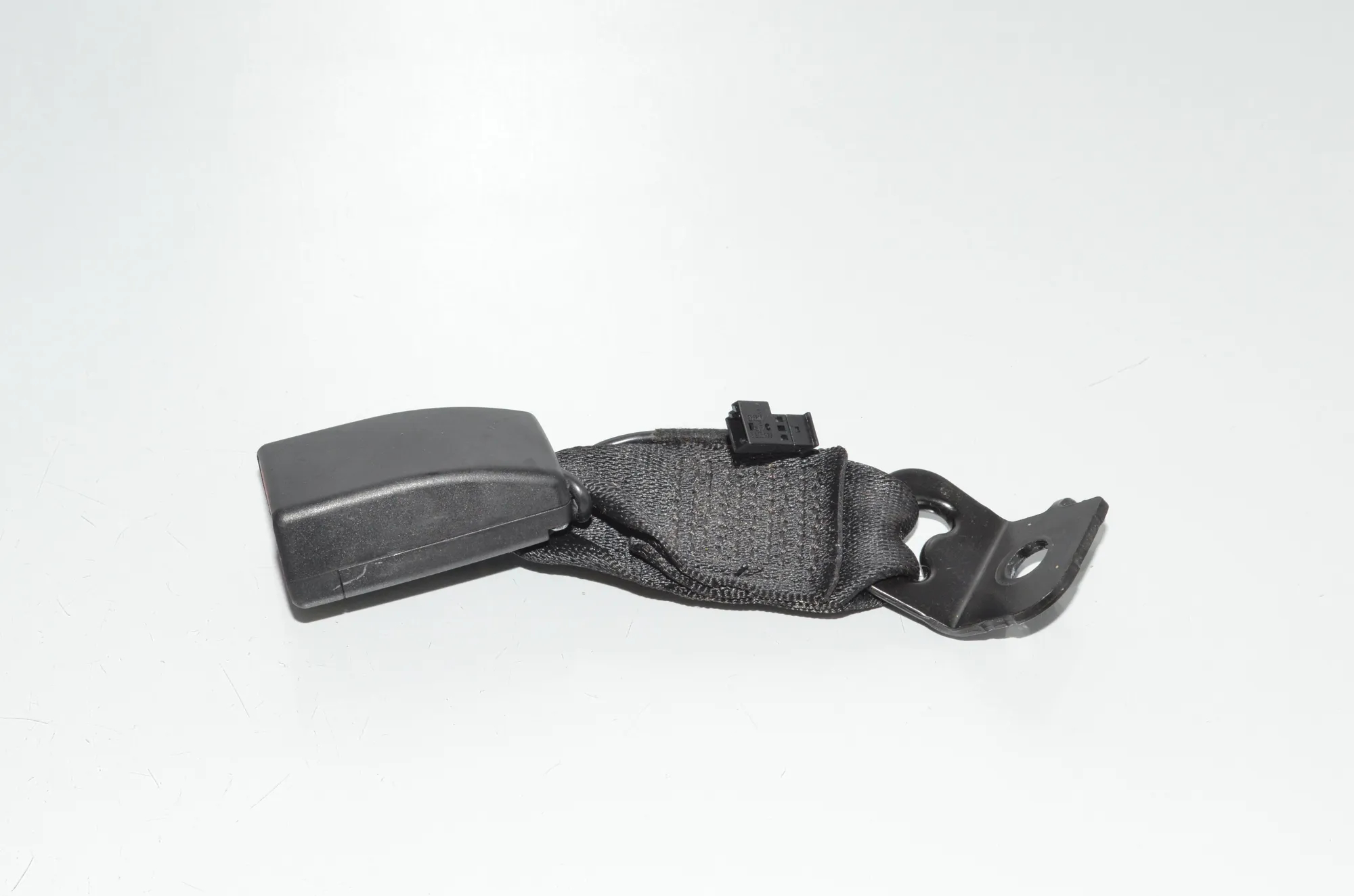 Rear Left Seat Buckle – OEM 7266352 · BMW 3 (F30, F80) 320 i Efficient Dynamics 2014 – 3