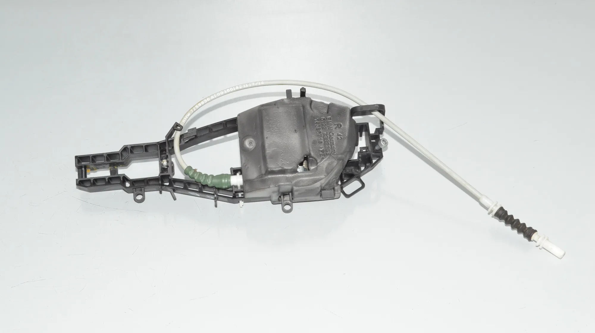 Rear Right Door Interior Handle Frame – OEM 7242568 · BMW 3 (F30, F80) 320 i Efficient Dynamics 2014 – 3