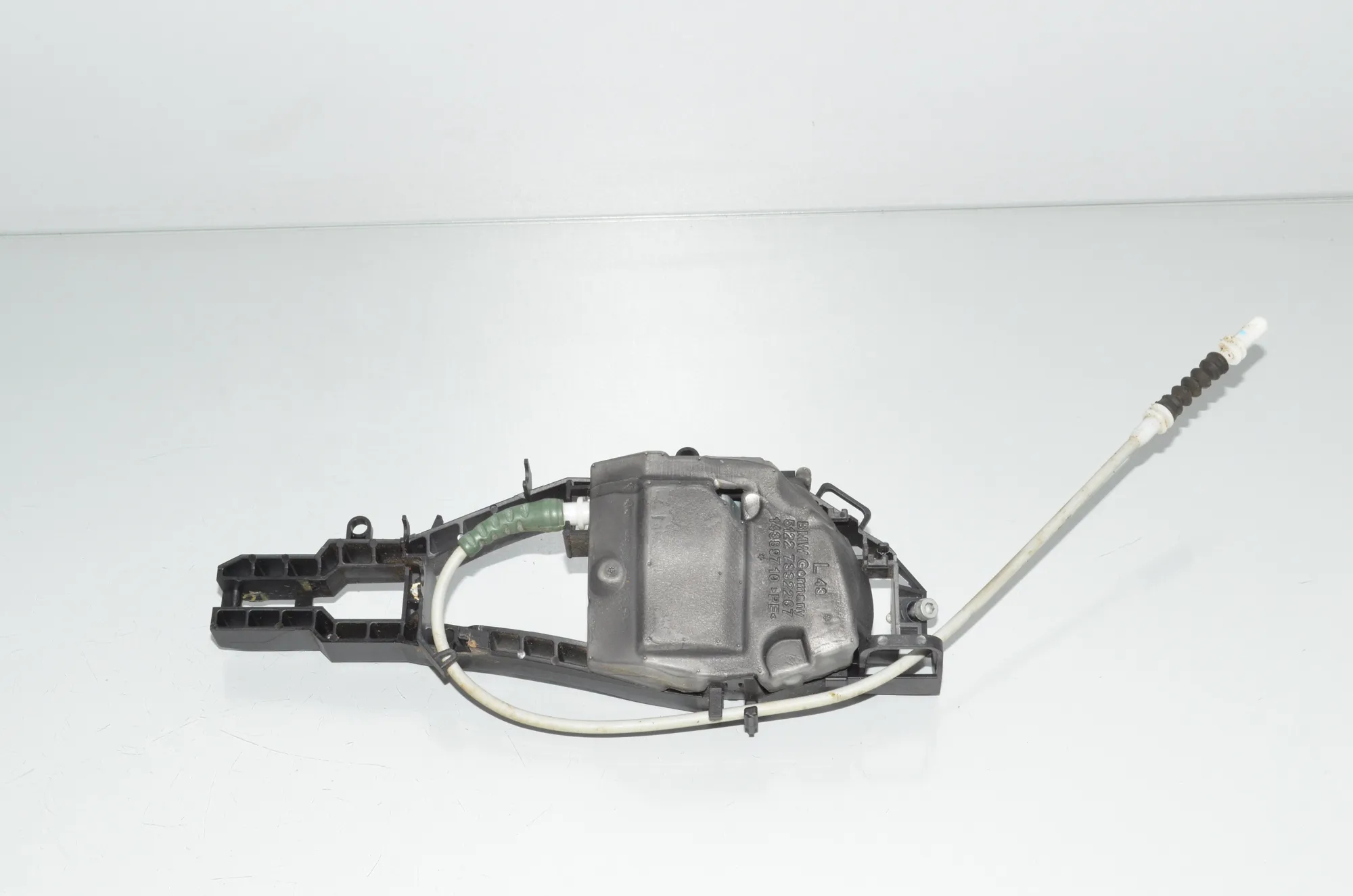 Rear Left Door Interior Handle Frame – OEM 7242567 · BMW 3 (F30, F80) 320 i Efficient Dynamics 2014