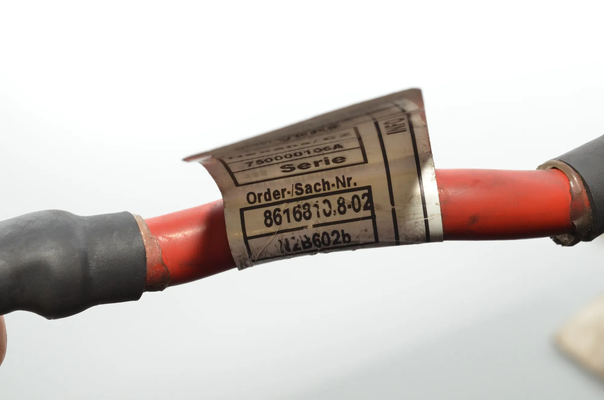 Positive Battery Cable – OEM 8616811 · BMW 3 (F30, F80) 320 i Efficient Dynamics 2014 – 6