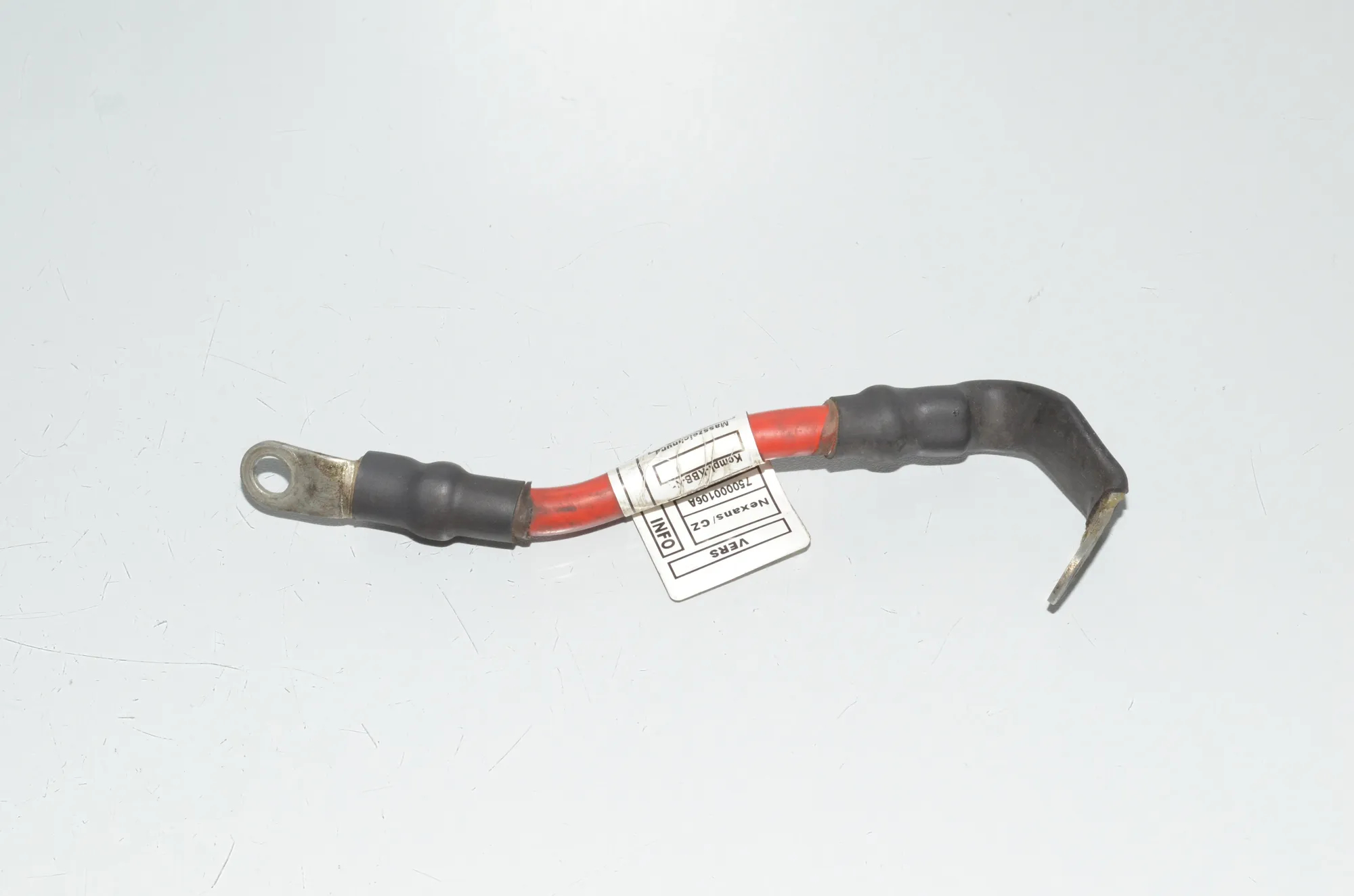 Positive Battery Cable – OEM 8616811 · BMW 3 (F30, F80) 320 i Efficient Dynamics 2014 – 3