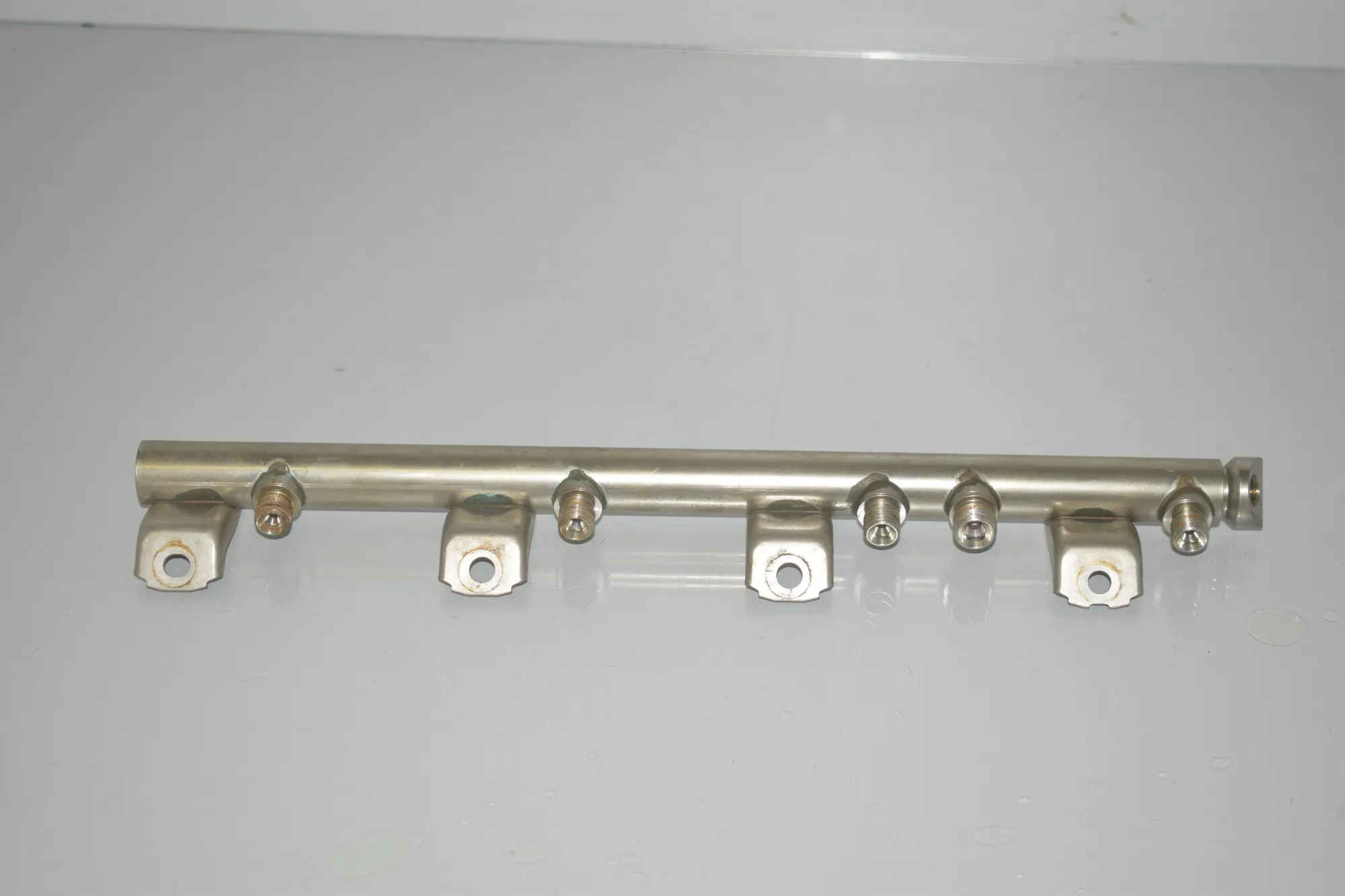 Fuel Rail – OEM 7547600 · BMW X6 (E71, E72) xDrive 50 i 2009 – 3