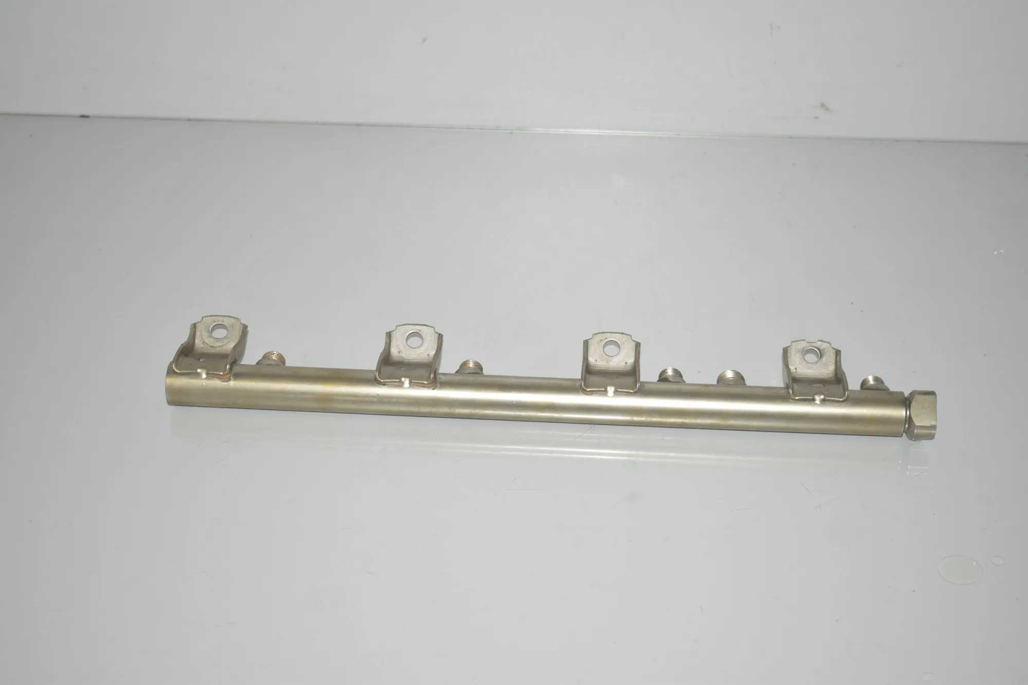 Fuel Rail – OEM 7547600 · BMW X6 (E71, E72) xDrive 50 i 2009