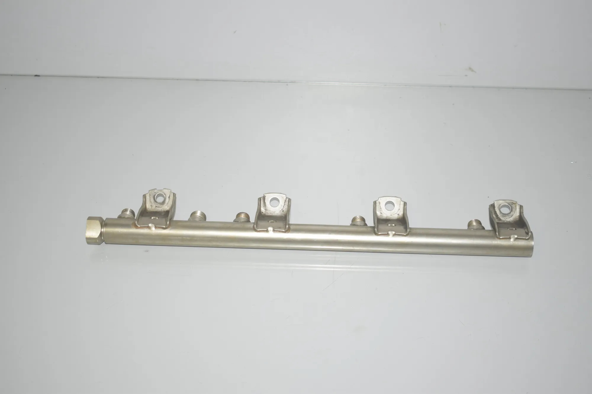 Fuel Rail – OEM 7547599 · BMW X6 (E71, E72) xDrive 50 i 2009