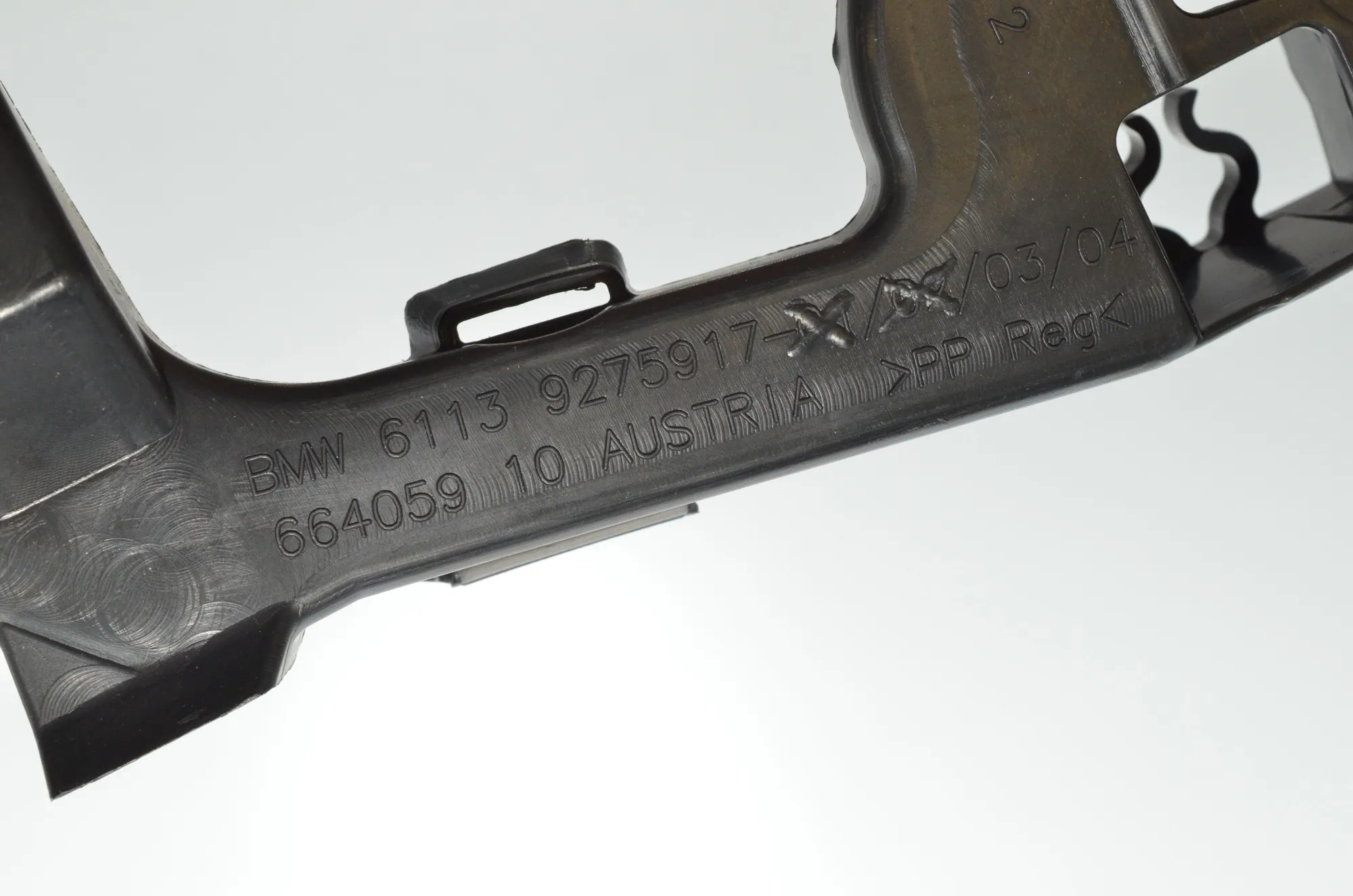 Bracket – OEM 9275917 · BMW 3 (F30, F80) 320 i Efficient Dynamics 2014 – 5