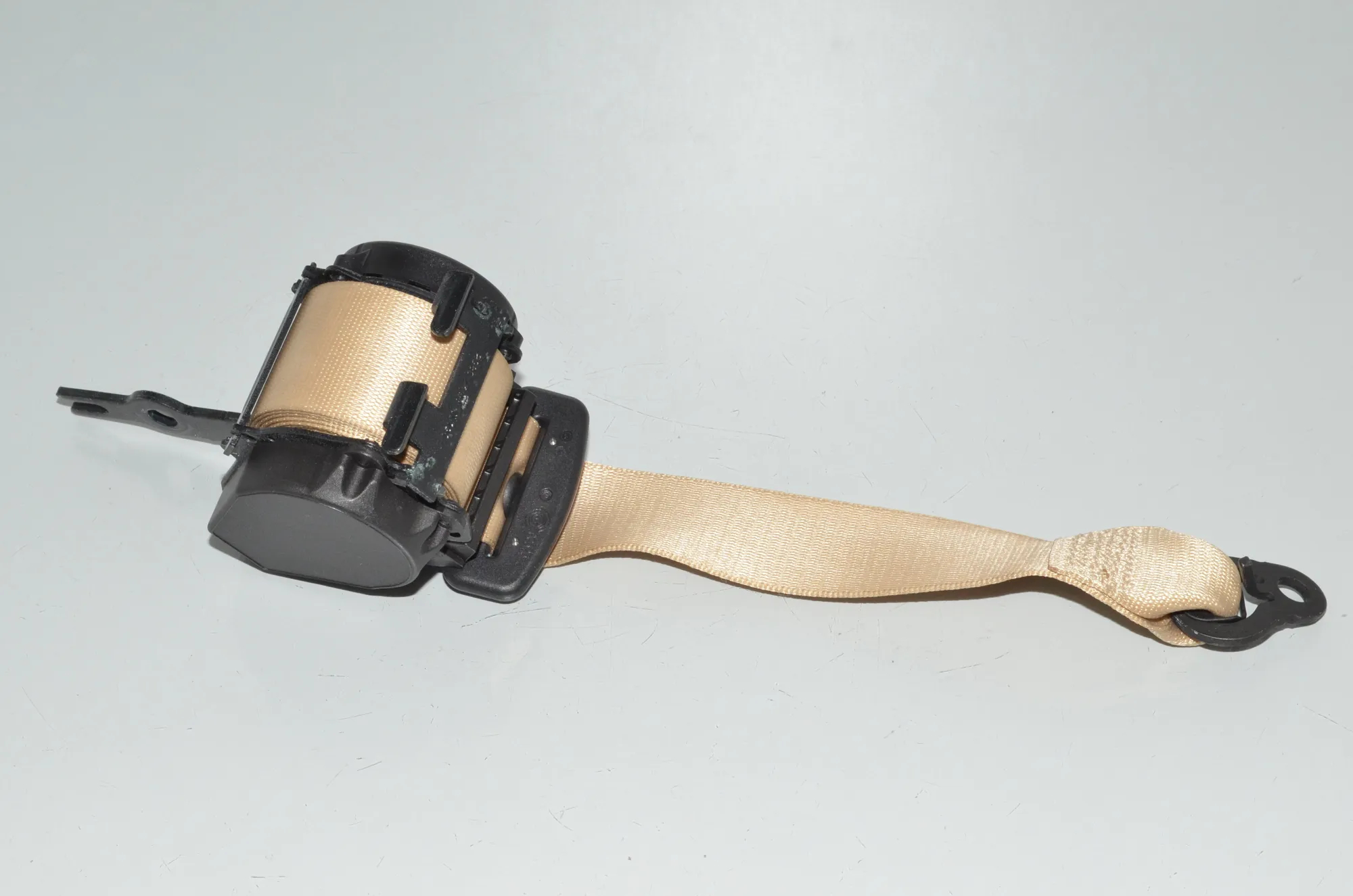 Rear Left Seatbelt – OEM 7310159 · BMW 3 (F30, F80) 320 i Efficient Dynamics 2014 – 2