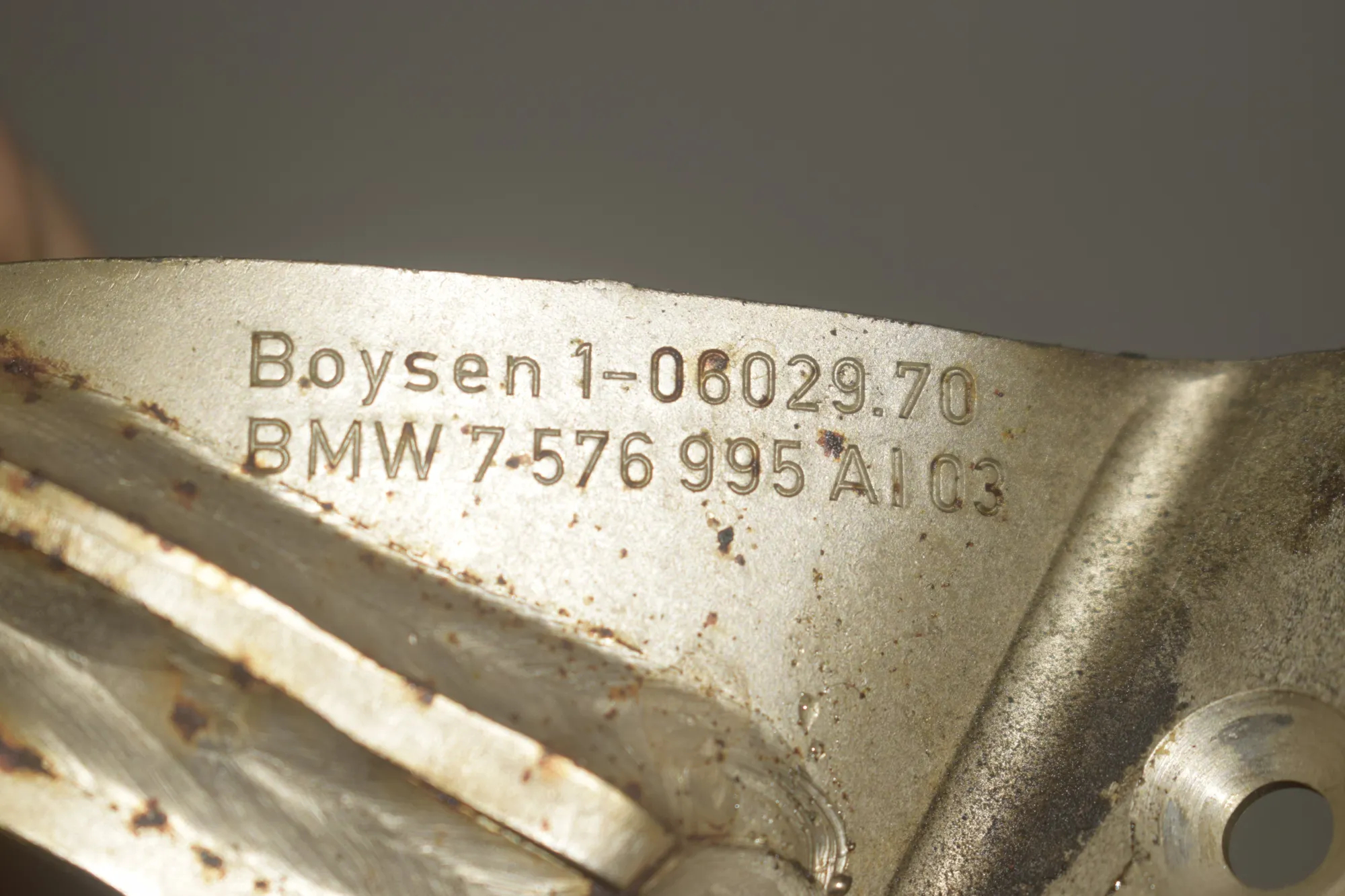 Bracket – OEM 7576995 · BMW X6 (E71, E72) xDrive 50 i 2009 – 4