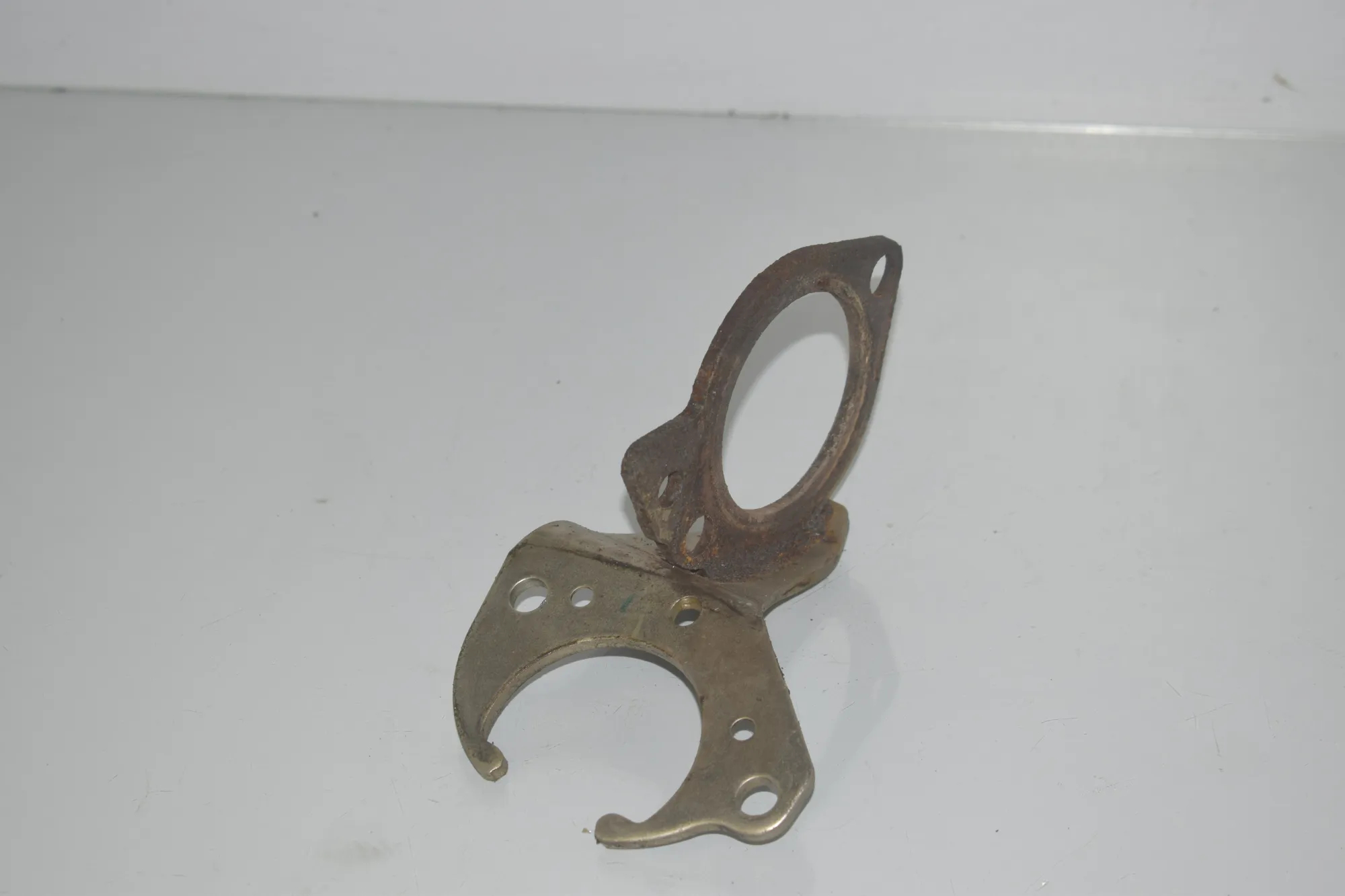 Bracket – OEM 7576995 · BMW X6 (E71, E72) xDrive 50 i 2009 – 2