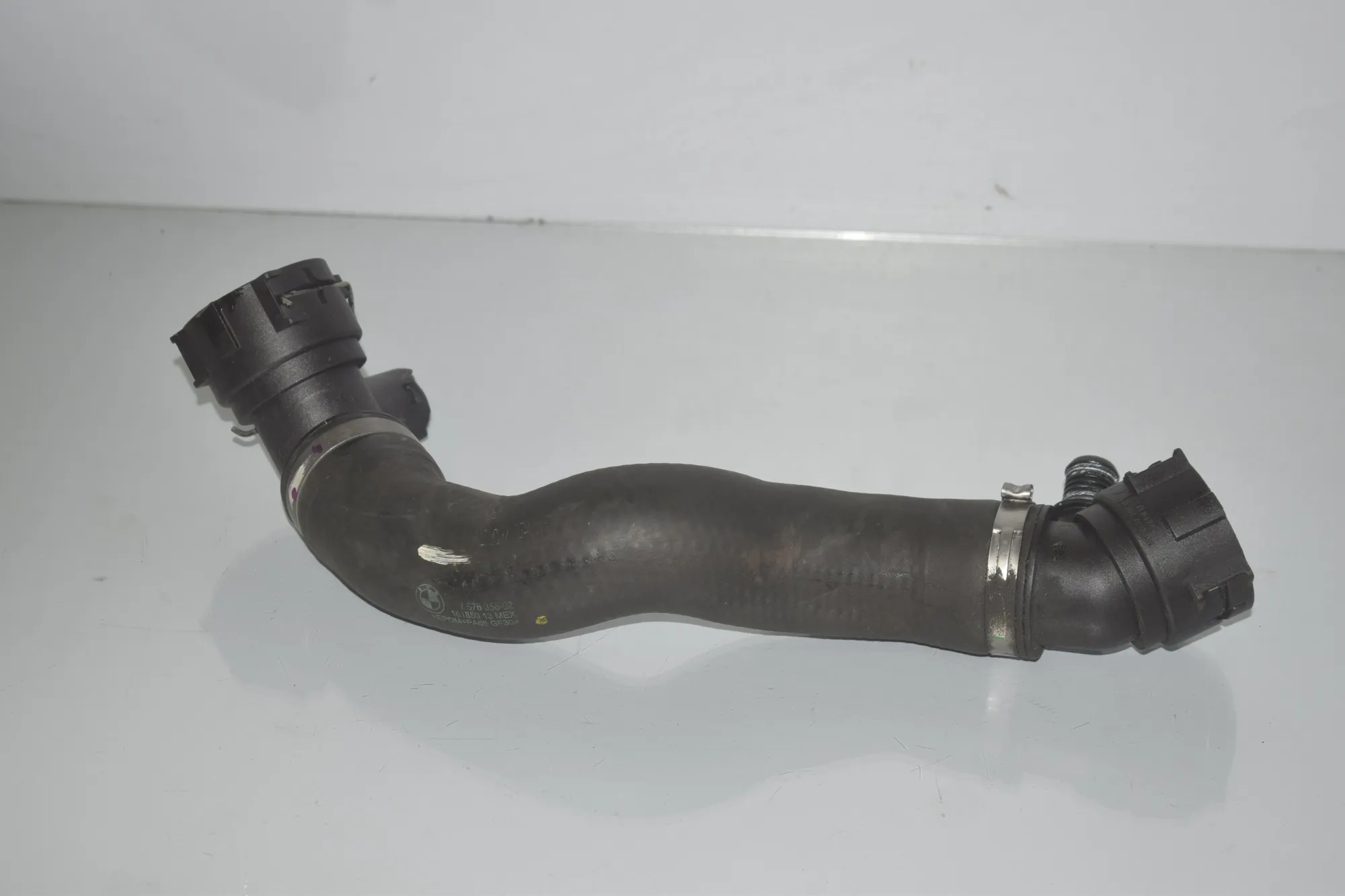 Right Side Cooling Radiator Hose – OEM 7576358 · BMW X6 (E71, E72) xDrive 50 i 2009