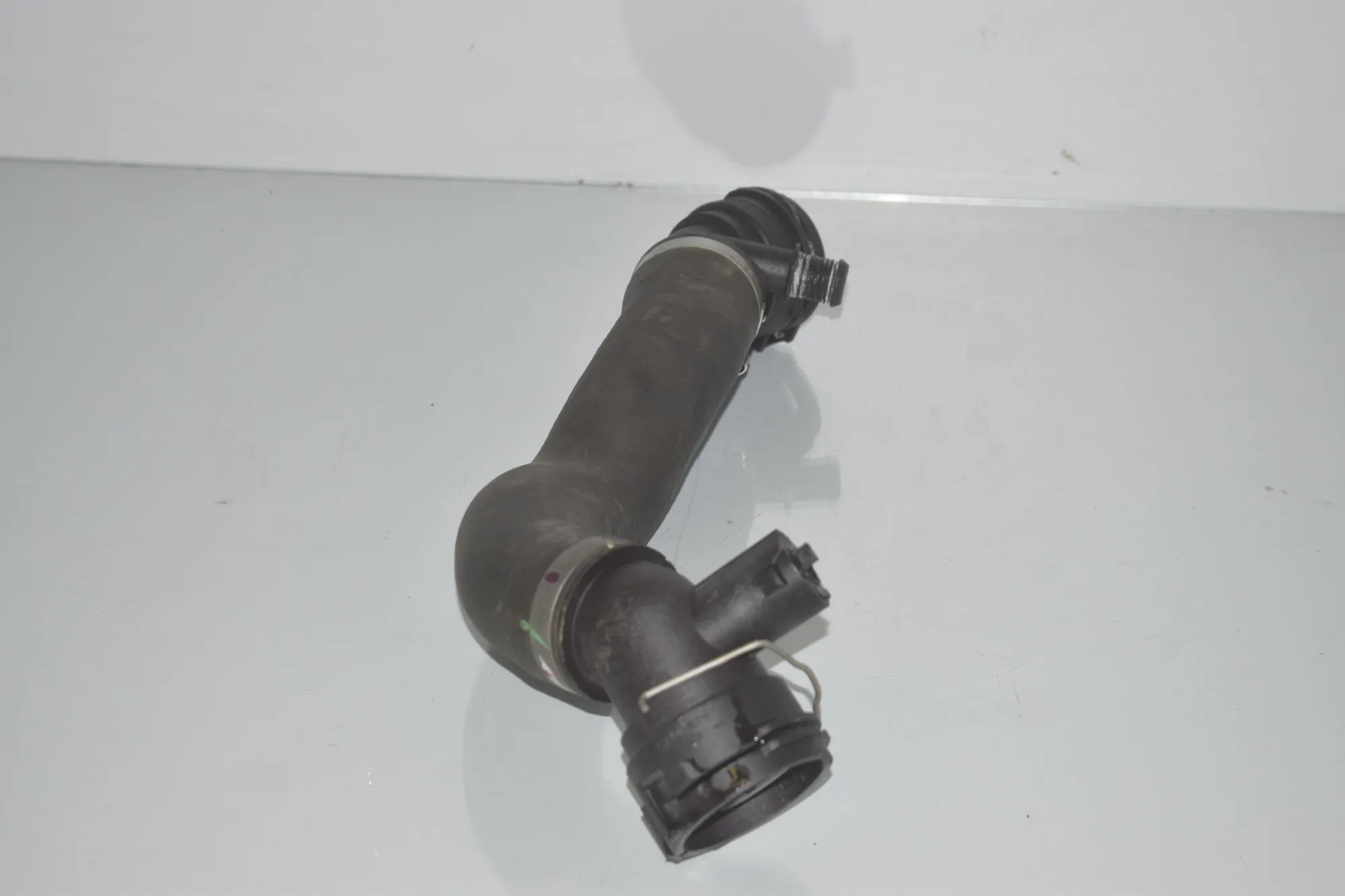 Right Side Cooling Radiator Hose – OEM 7576358 · BMW X6 (E71, E72) xDrive 50 i 2009 – 2