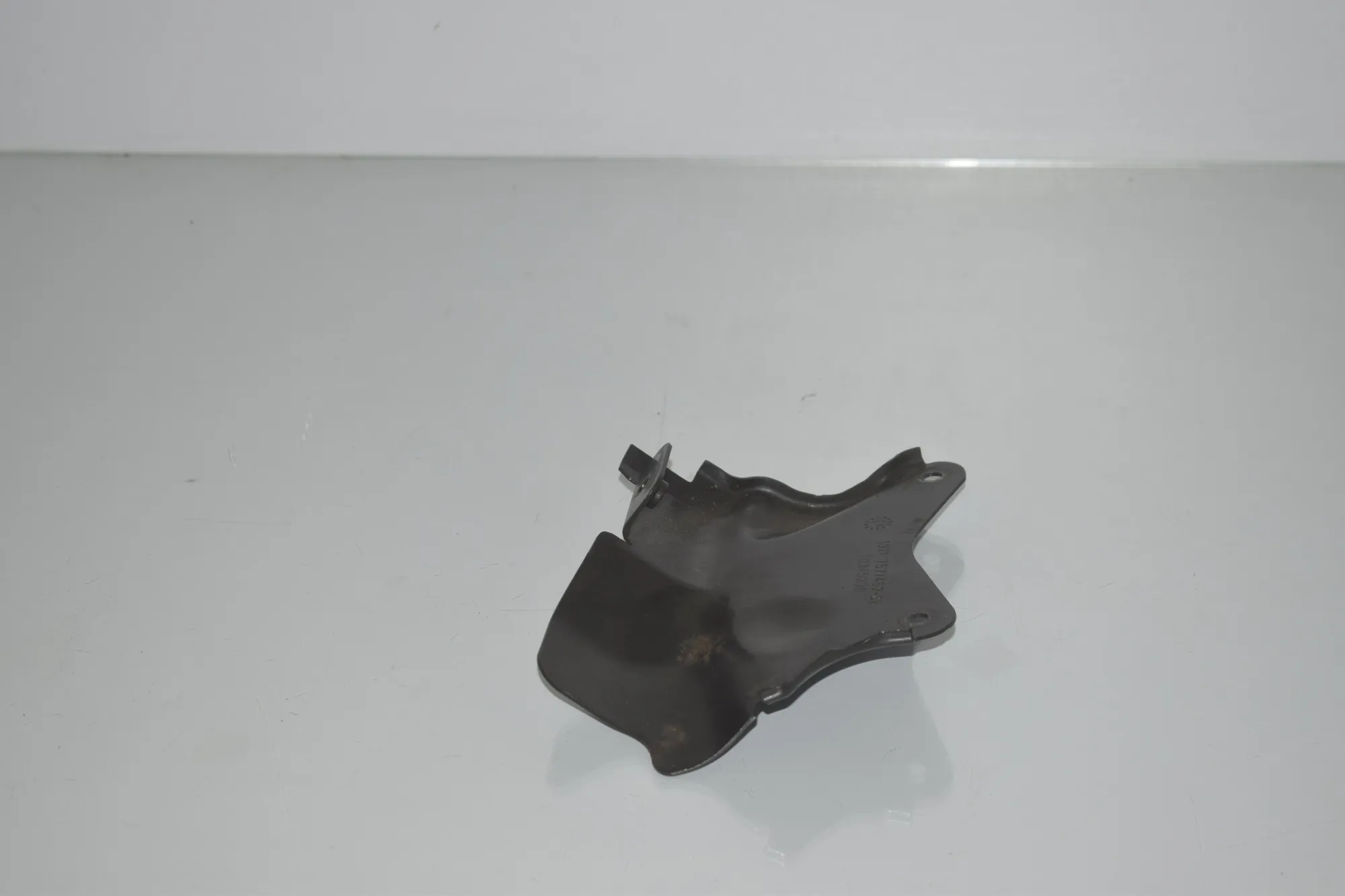 Other Engine Compartment Parts – OEM 7577462 · BMW X6 (E71, E72) xDrive 50 i 2009 – 3