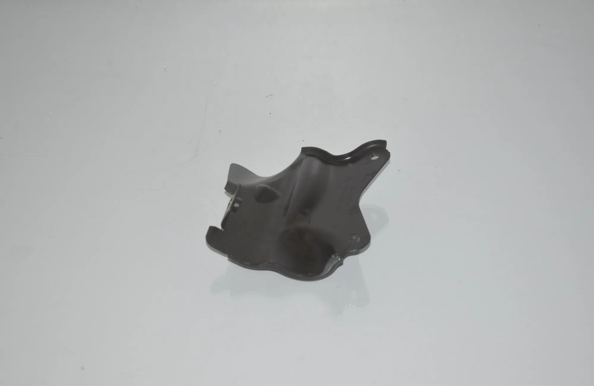 Other Engine Compartment Parts – OEM 7577461 · BMW X6 (E71, E72) xDrive 50 i 2009 – 2