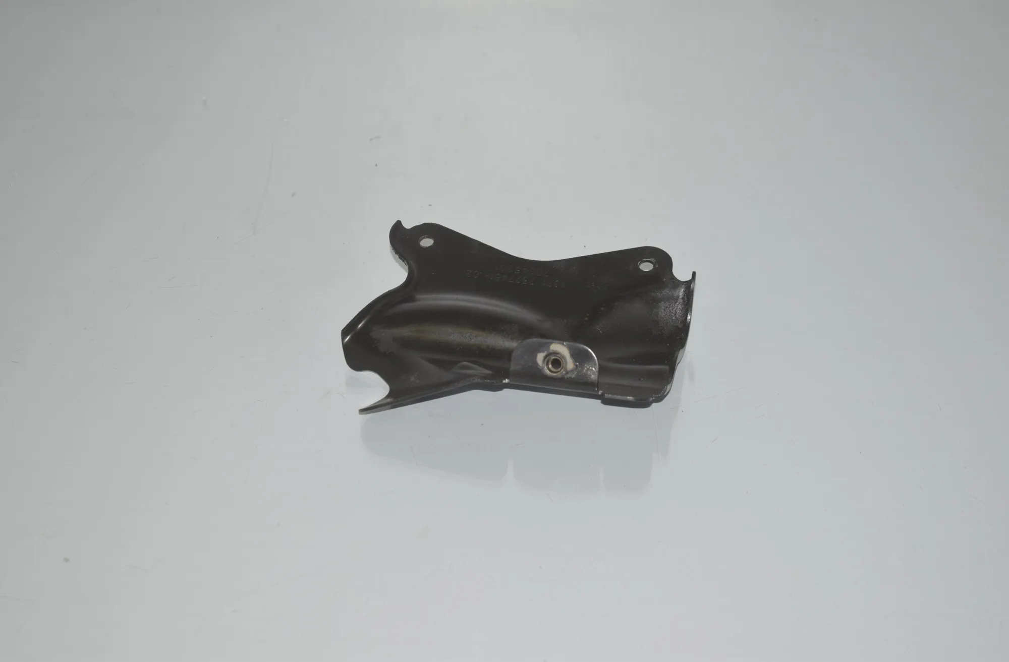 Other Engine Compartment Parts – OEM 7577461 · BMW X6 (E71, E72) xDrive 50 i 2009 – 3