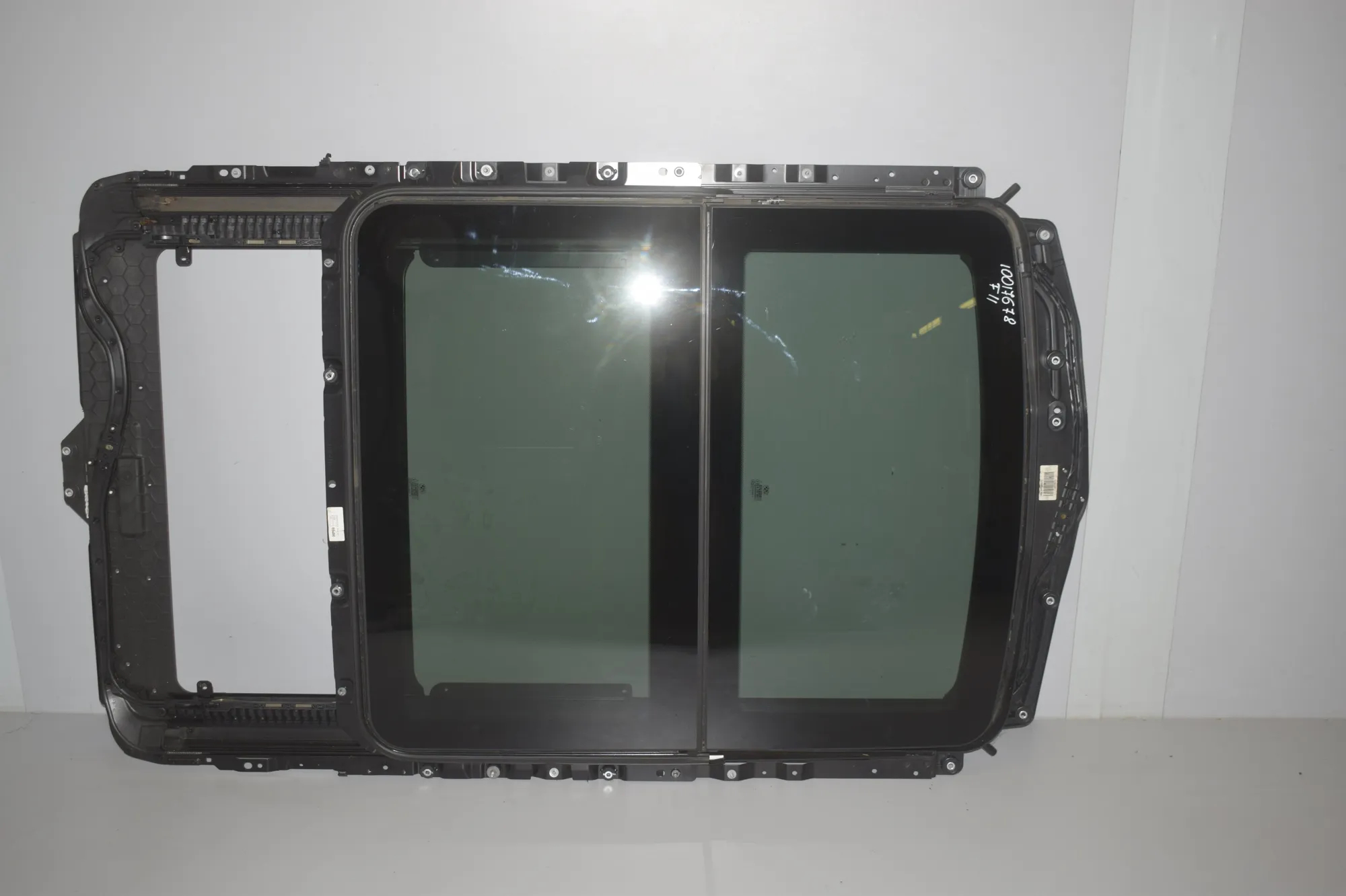 Sunroof – OEM 8038192 · BMW 5 Touring (F11) M 550 d xDrive 2012 – 2