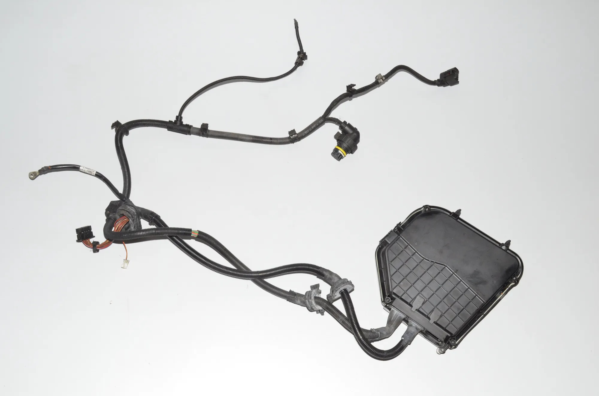 Engine Cable Harness – OEM 1304320 · BMW 5 Touring (F11) M 550 d xDrive 2012