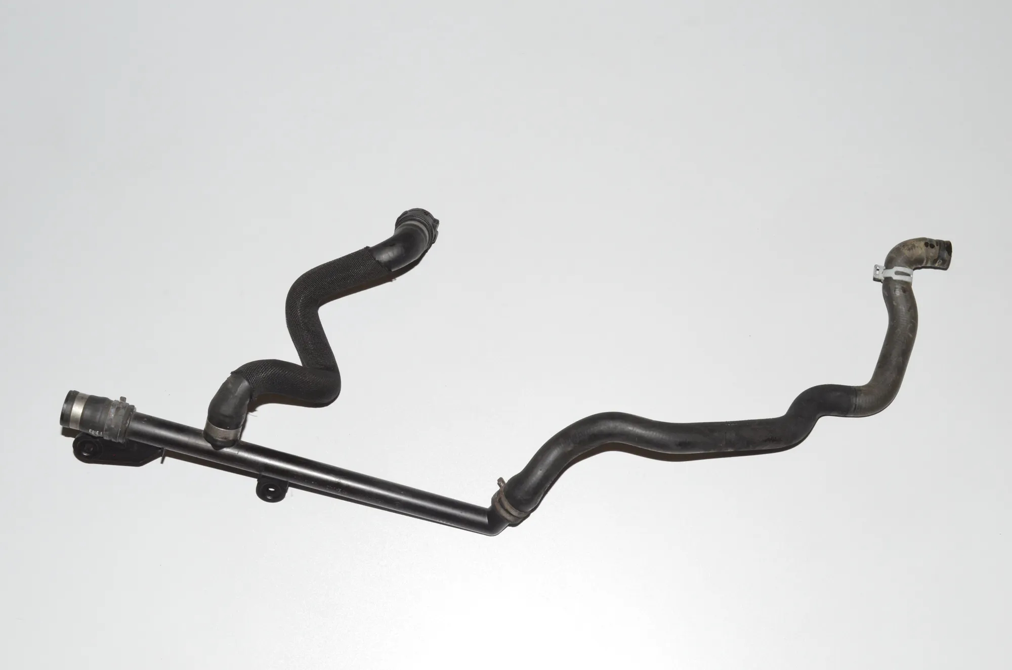 Coolant Hose Pipe – OEM 9266419 · BMW 5 Touring (F11) M 550 d xDrive 2012 – 4