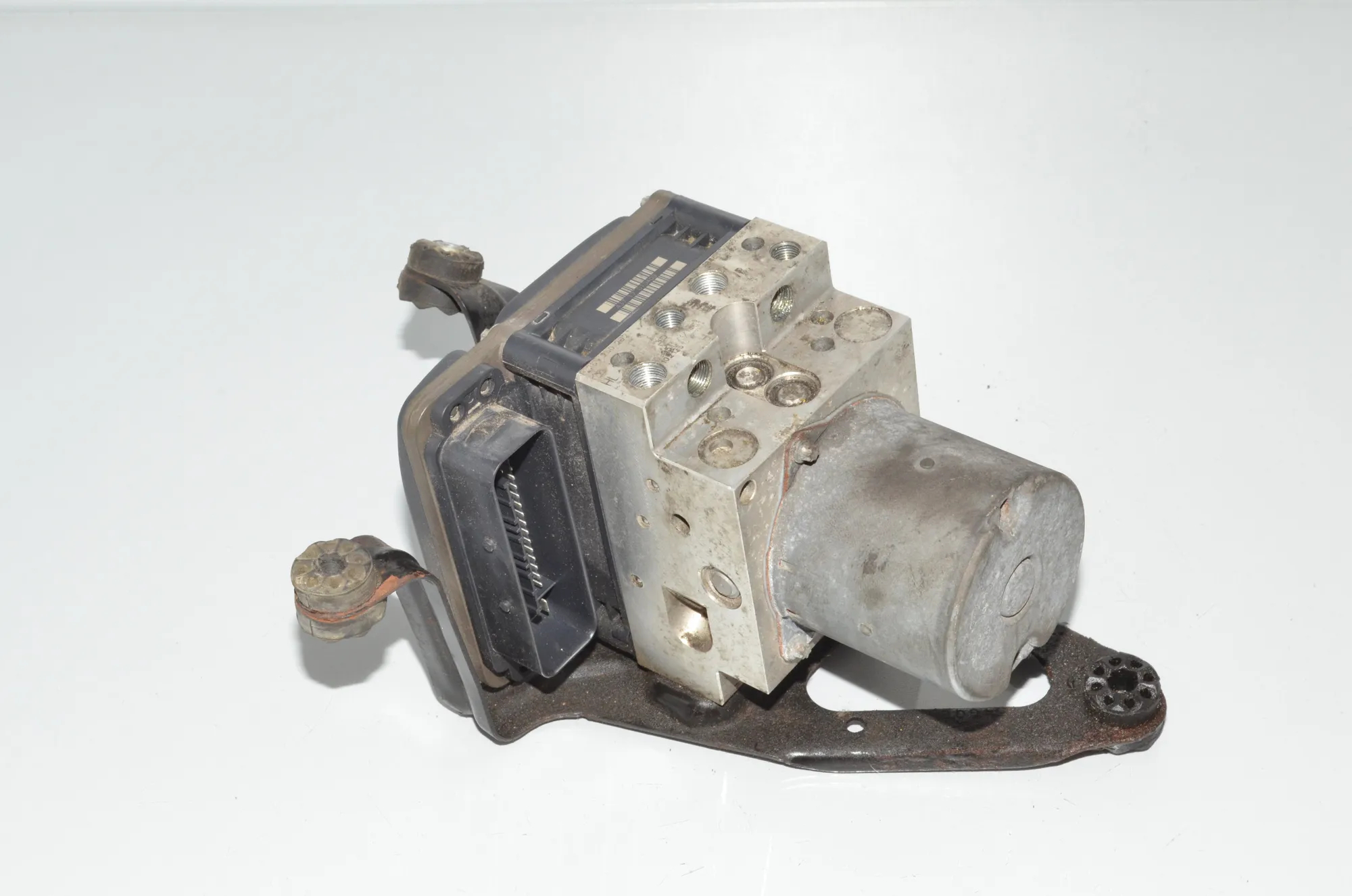 ABS Pump – OEM 6785266 · BMW X6 (E71, E72) xDrive 50 i 2009 – 4