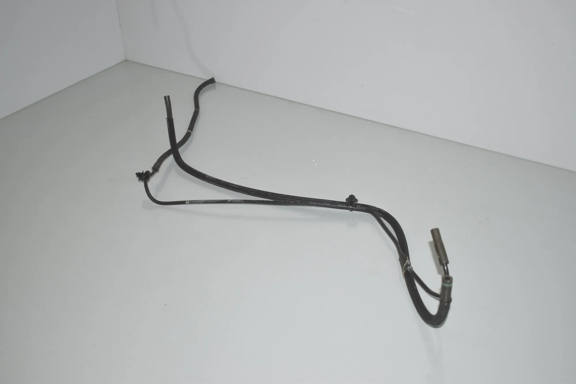 Other tubes – OEM 7608120 · BMW 3 (F30, F80) 320 i Efficient Dynamics 2014 – 3