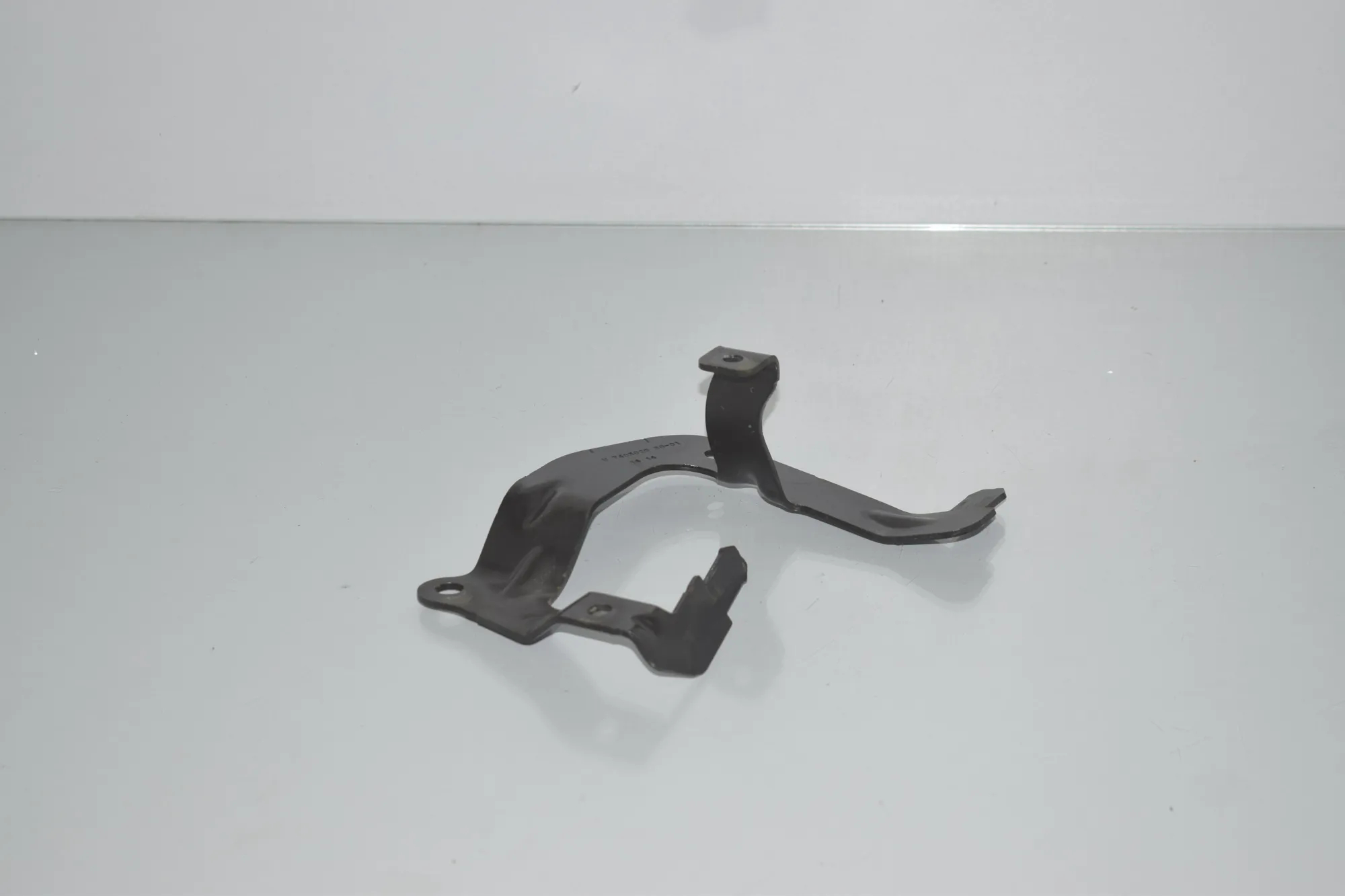 Bracket – OEM 7603029 · BMW 3 (F30, F80) 320 i Efficient Dynamics 2014 – 3