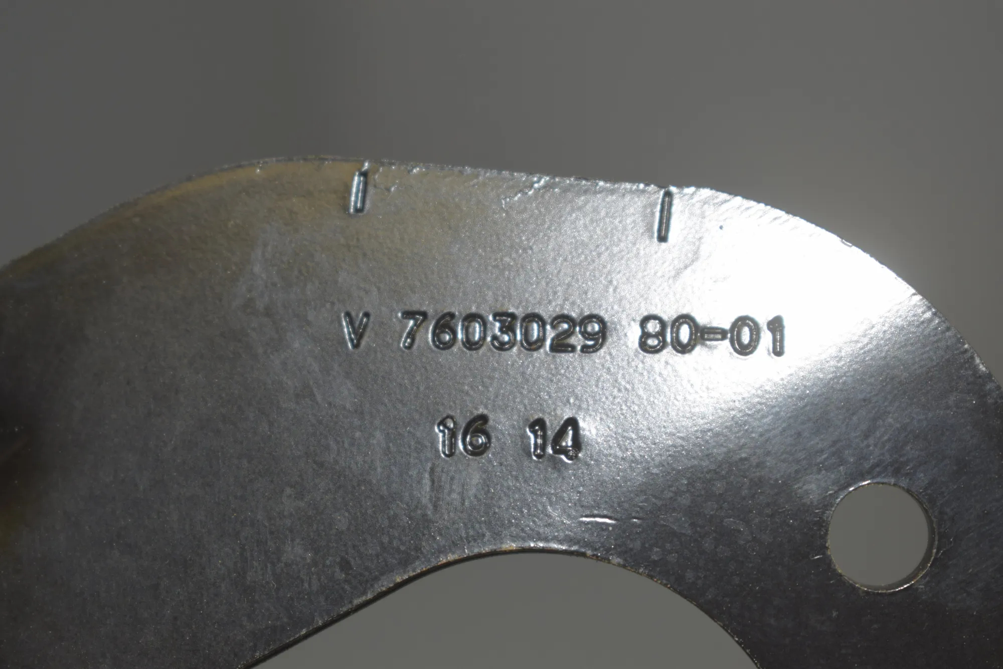 Bracket – OEM 7603029 · BMW 3 (F30, F80) 320 i Efficient Dynamics 2014 – 5