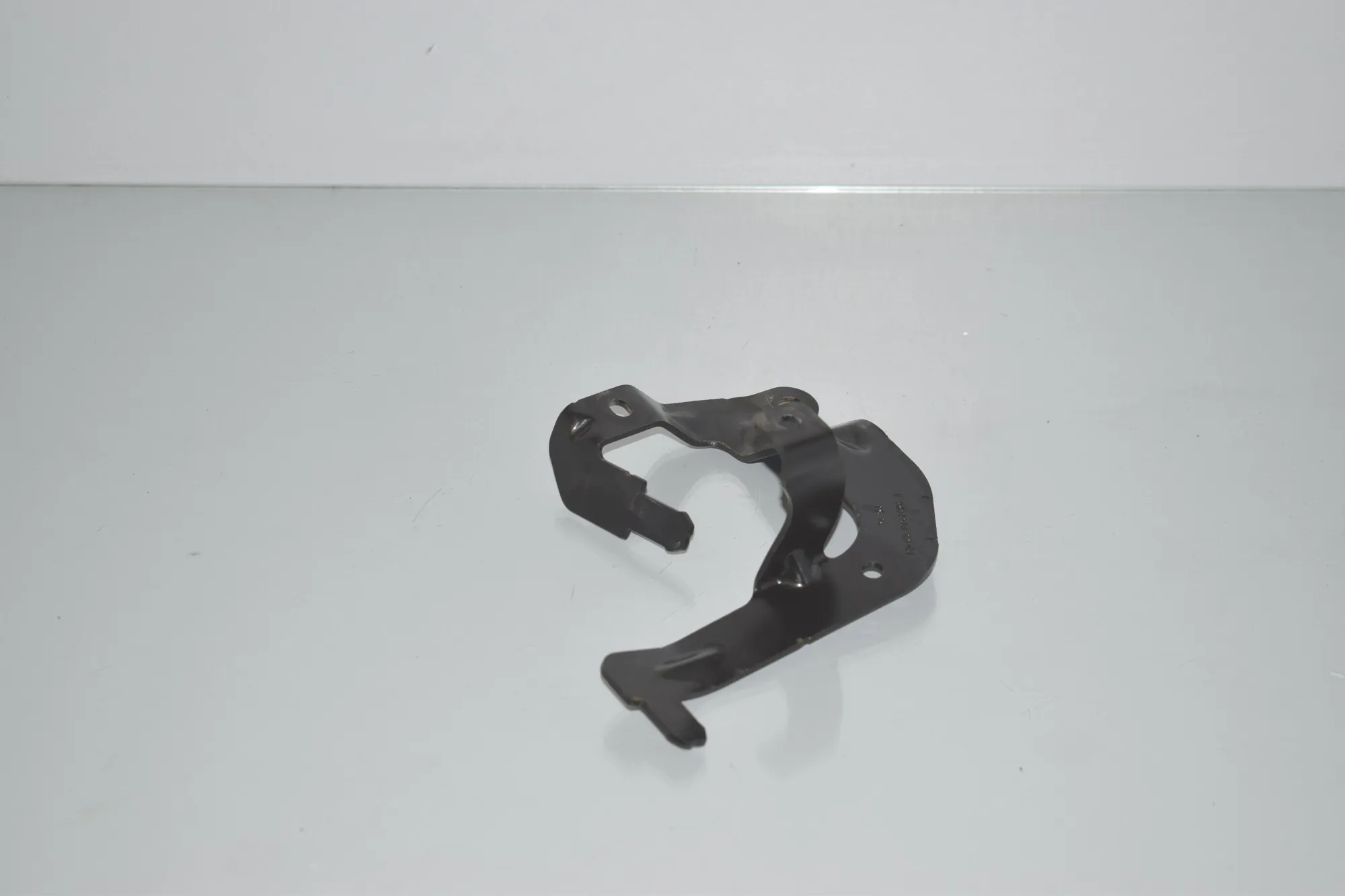 Bracket – OEM 7603029 · BMW 3 (F30, F80) 320 i Efficient Dynamics 2014 – 2