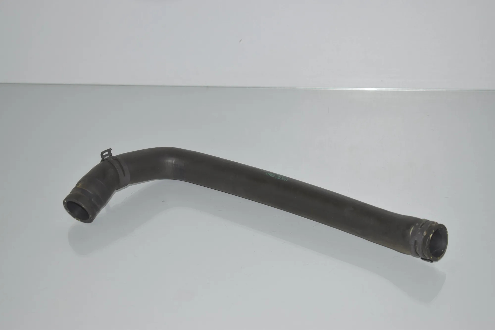 Left Side Cooling Radiator Hose – OEM 7600586 · BMW 3 (F30, F80) 320 i Efficient Dynamics 2014