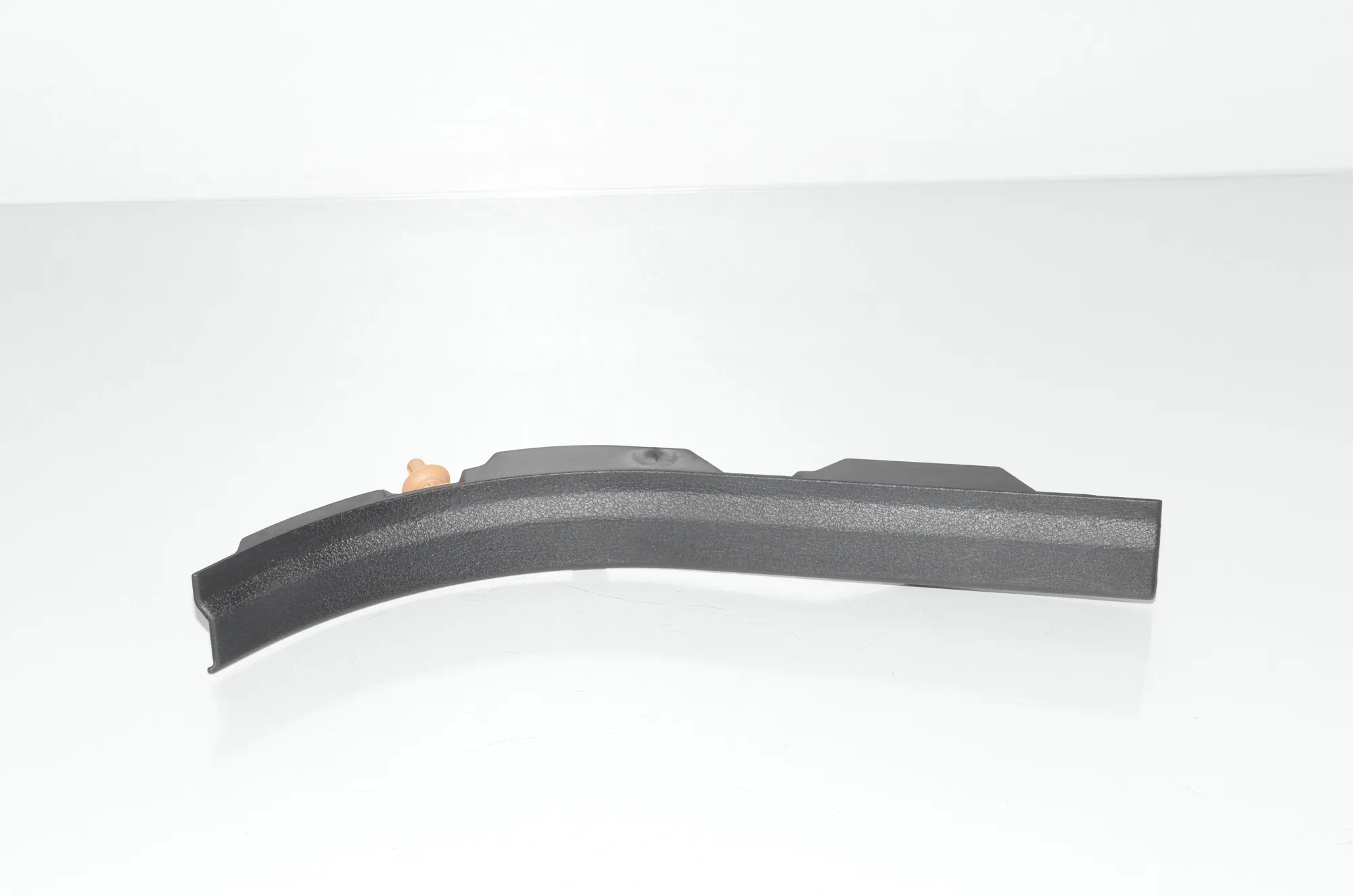 Rear Left Interior Step Trim – OEM 9138225 · BMW X6 (E71, E72) xDrive 50 i 2009