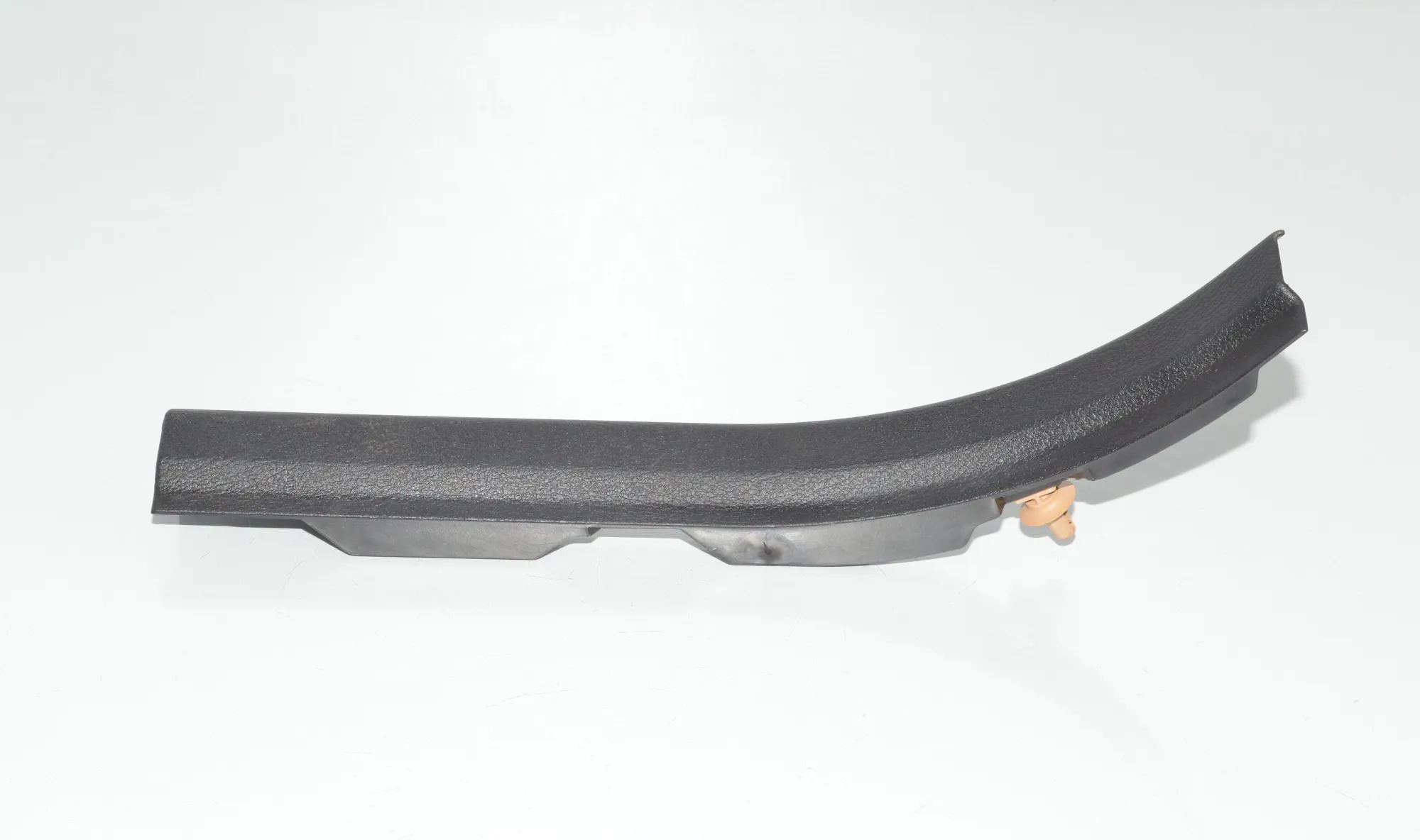 Rear Left Interior Step Trim – OEM 9138225 · BMW X6 (E71, E72) xDrive 50 i 2009 – 2
